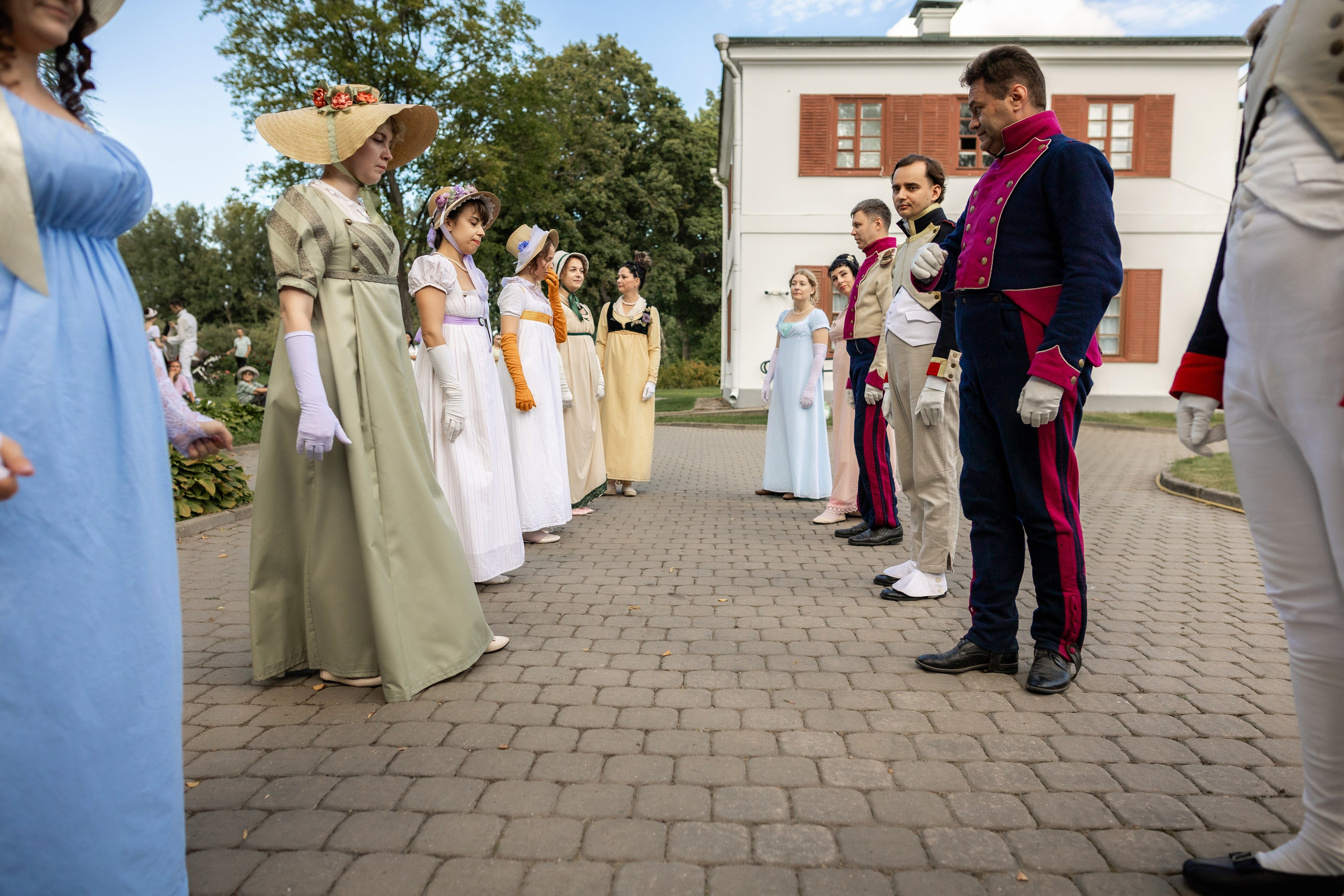 Пикник начала 19 века. Профессиональный интерьерный и репортажный фотограф Минск и РБ. Максим Орлов