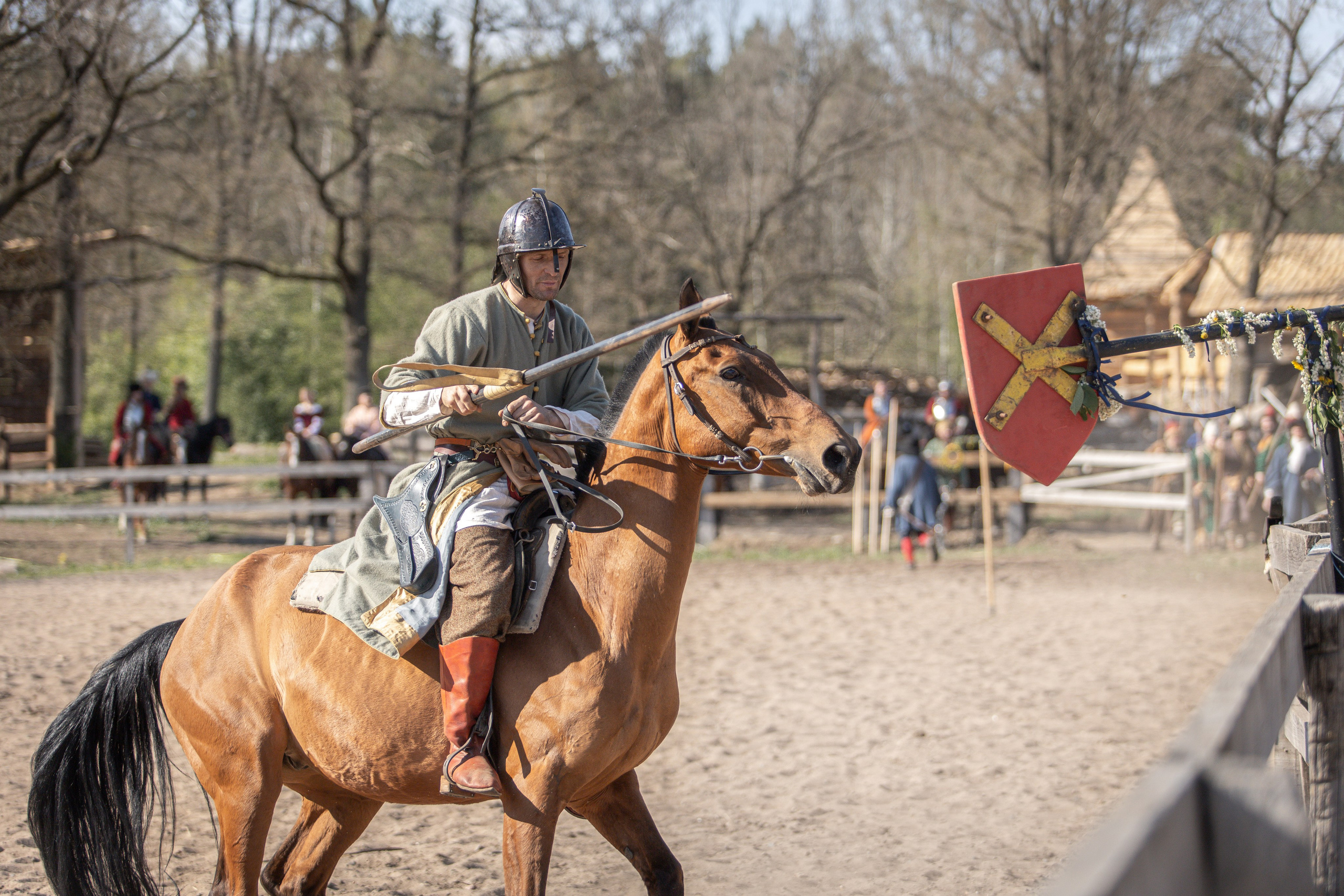 Золотая Шпора. Огнем и Мечем. День первый. Рыцарский турнир. Профессиональный интерьерный и репортажный фотограф Минск и РБ. Максим Орлов