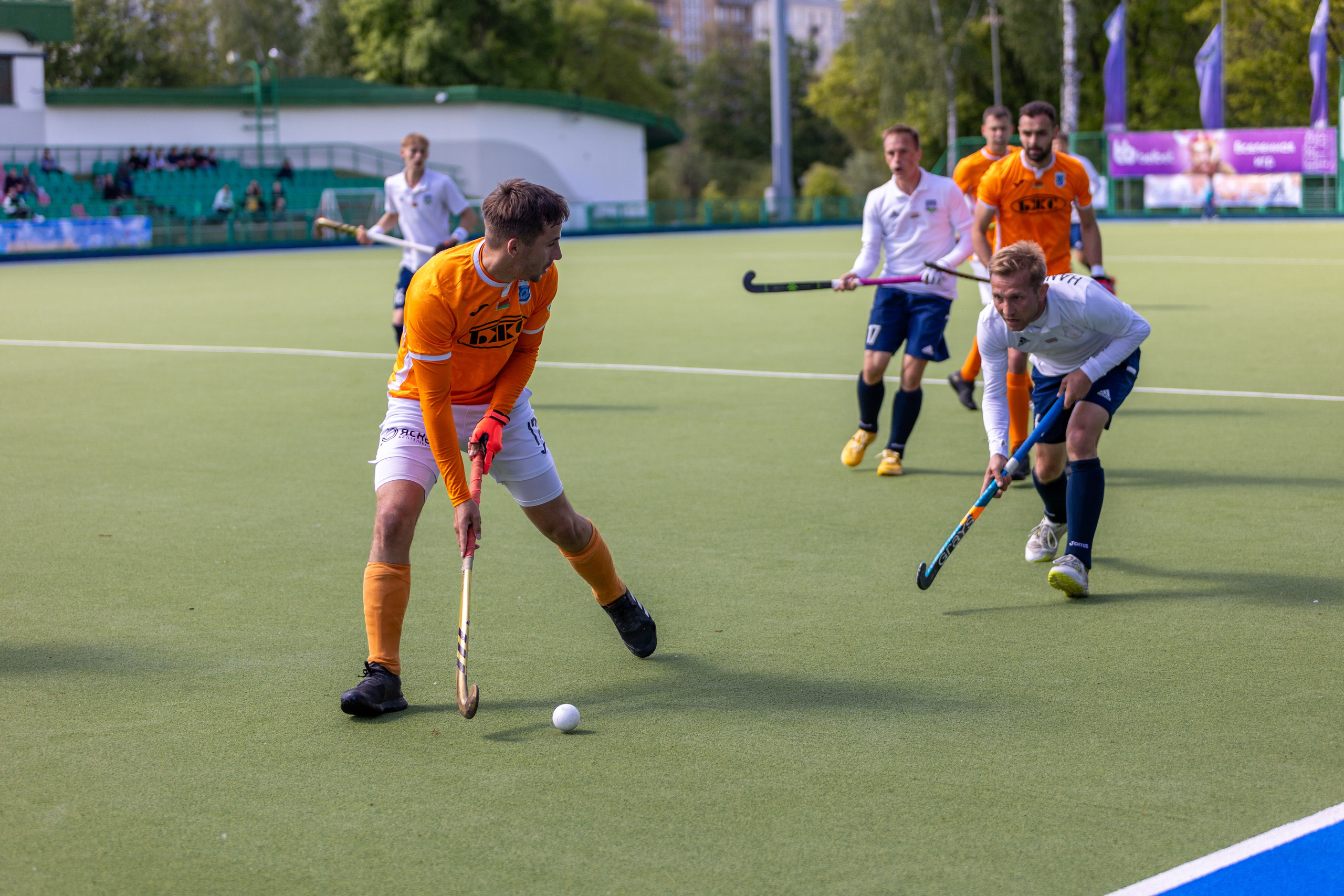 Хоккей на траве. ХК Минск — СК Строитель 12.05.2024. Профессиональный интерьерный и репортажный фотограф Минск и РБ. Максим Орлов