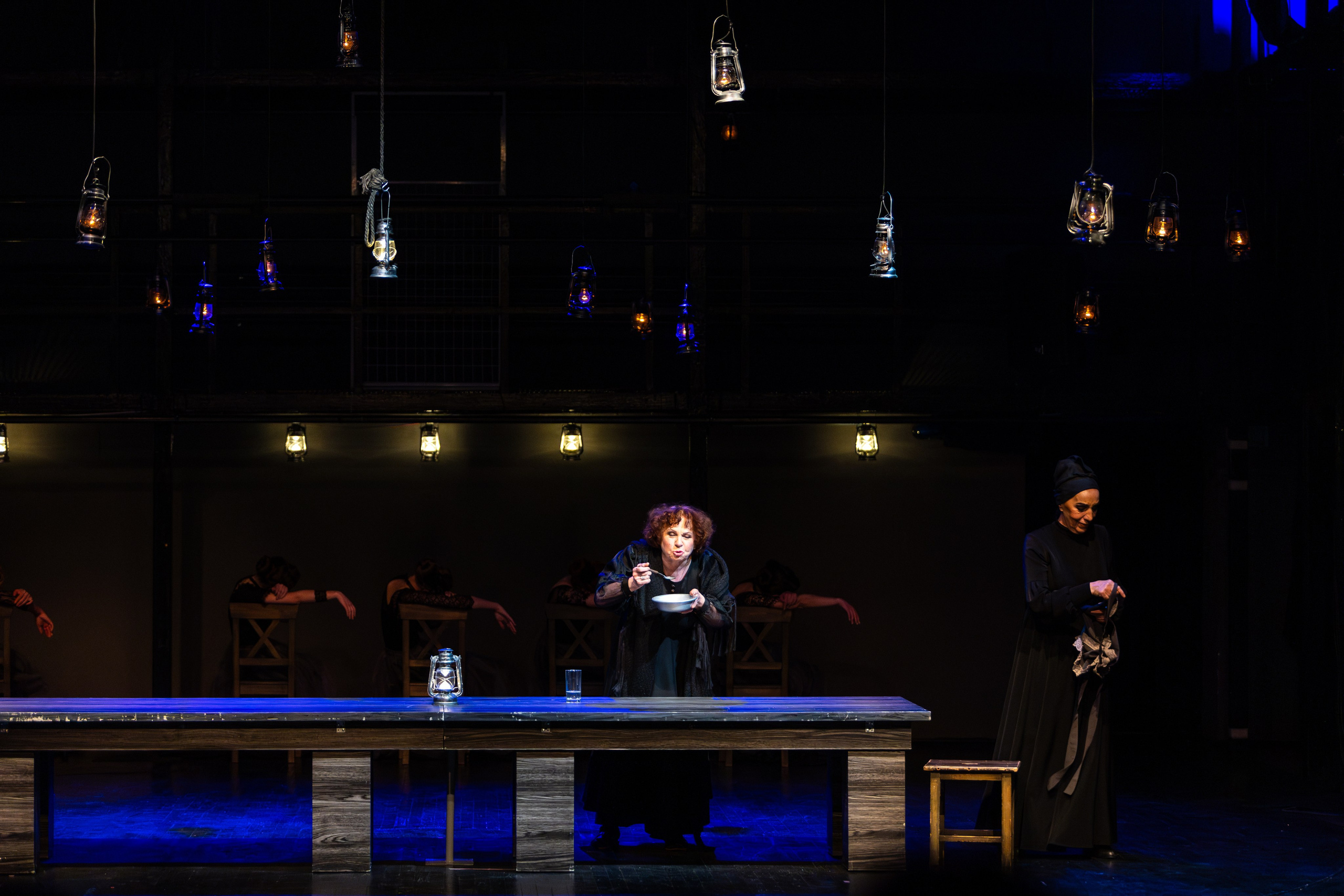 Новый театр «Дом Бернарды Альбы». Профессиональный интерьерный и репортажный фотограф Минск и РБ. Максим Орлов