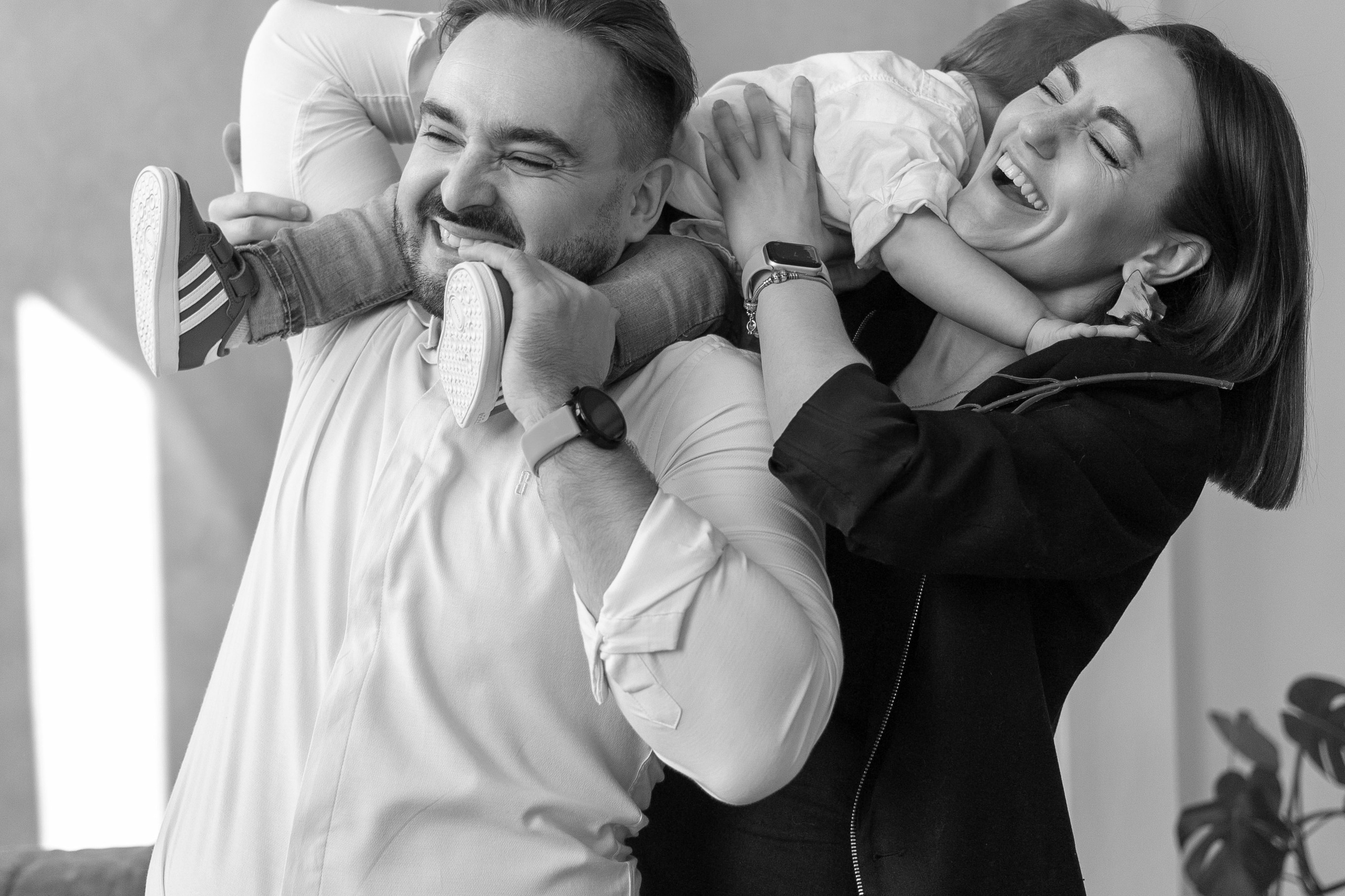 Стас, Оля и Роберт. Профессиональный интерьерный и репортажный фотограф Минск и РБ. Максим Орлов