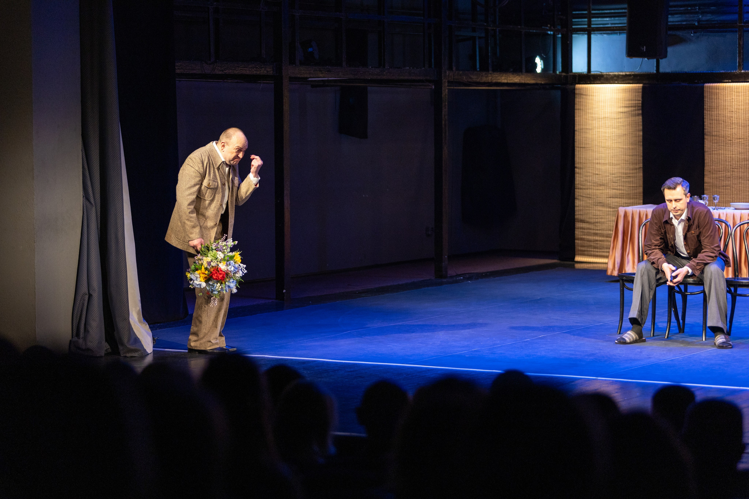 Новый театр «Плачу за любовь». Профессиональный интерьерный и репортажный фотограф Минск и РБ. Максим Орлов