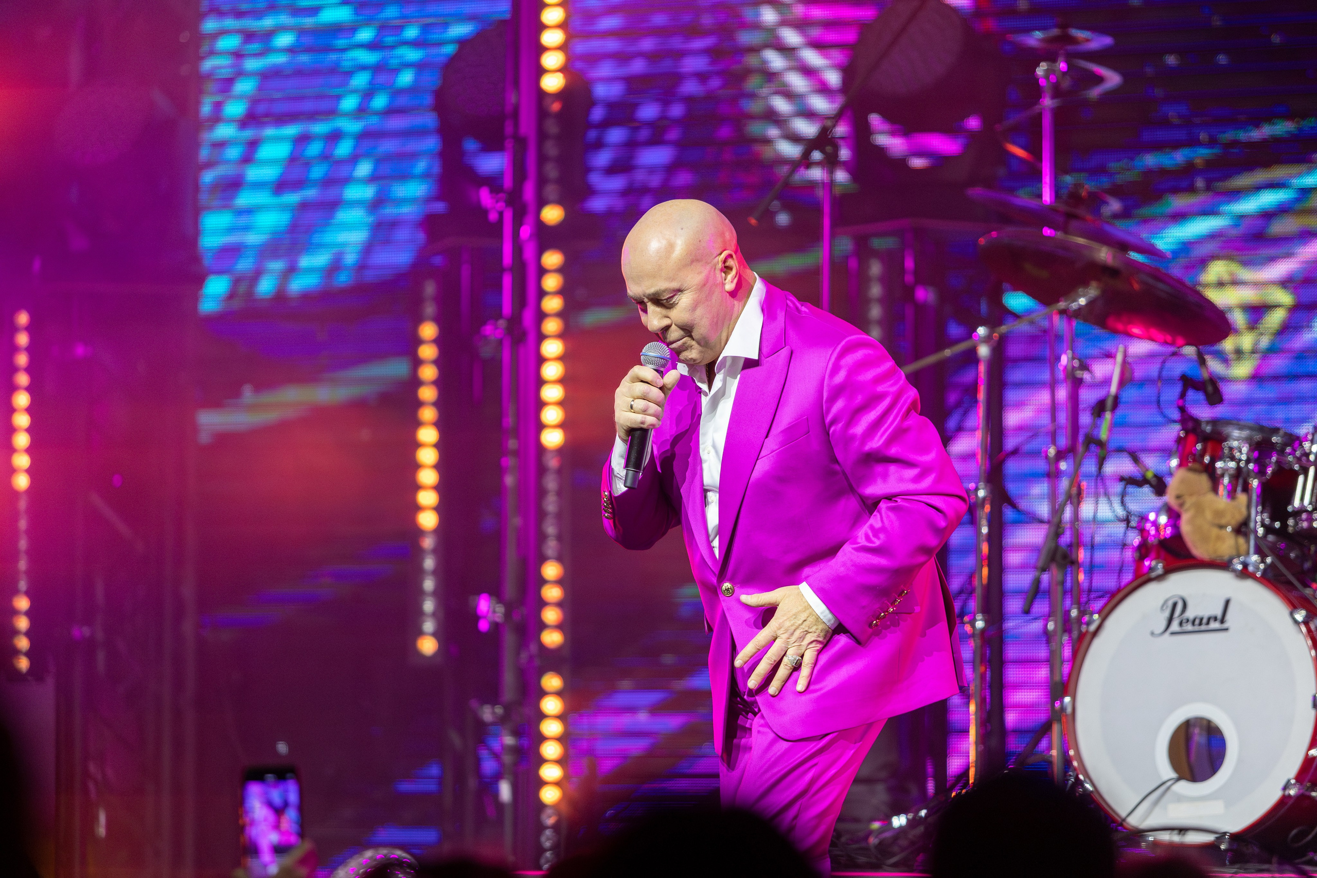 Концерт Насти Кравченко. Профессиональный интерьерный и репортажный фотограф Минск и РБ. Максим Орлов