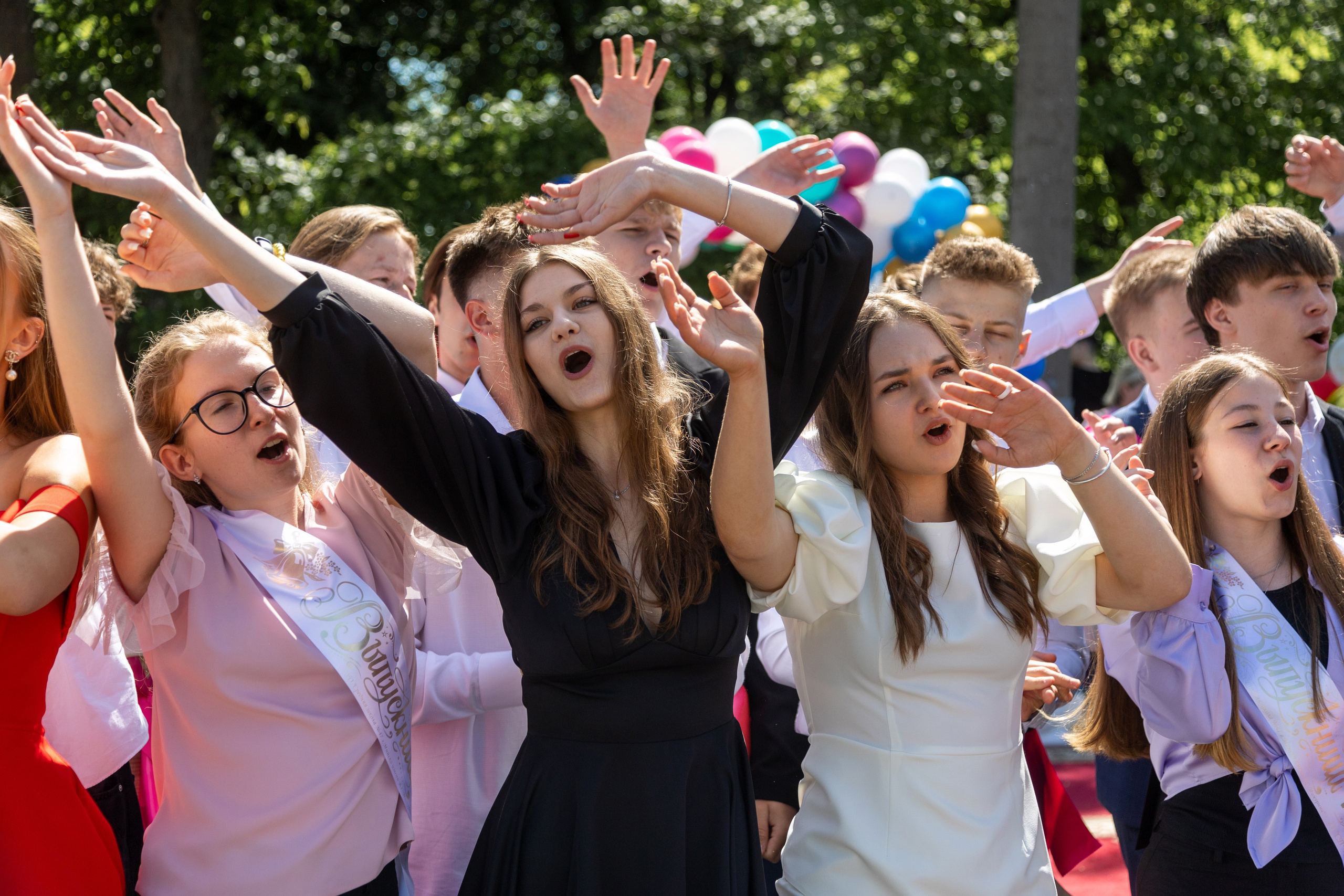 Школа 47. Последний звонок. Профессиональный интерьерный и репортажный фотограф Минск и РБ. Максим Орлов