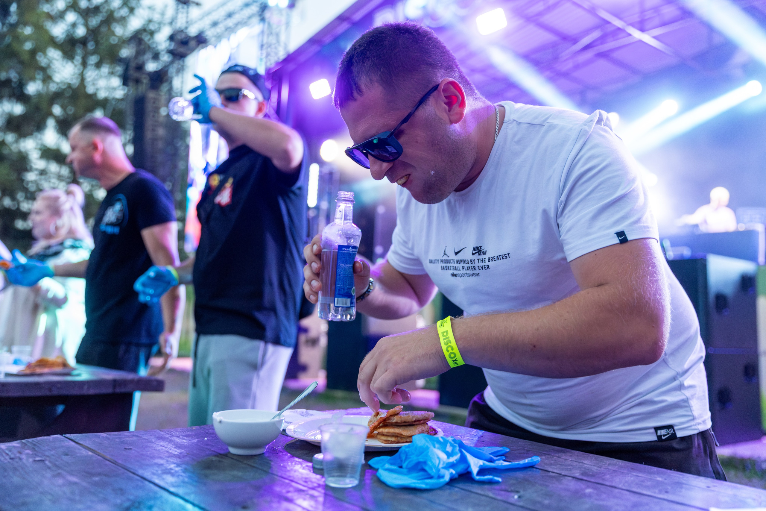 Дискохит. Профессиональный интерьерный и репортажный фотограф Минск и РБ. Максим Орлов