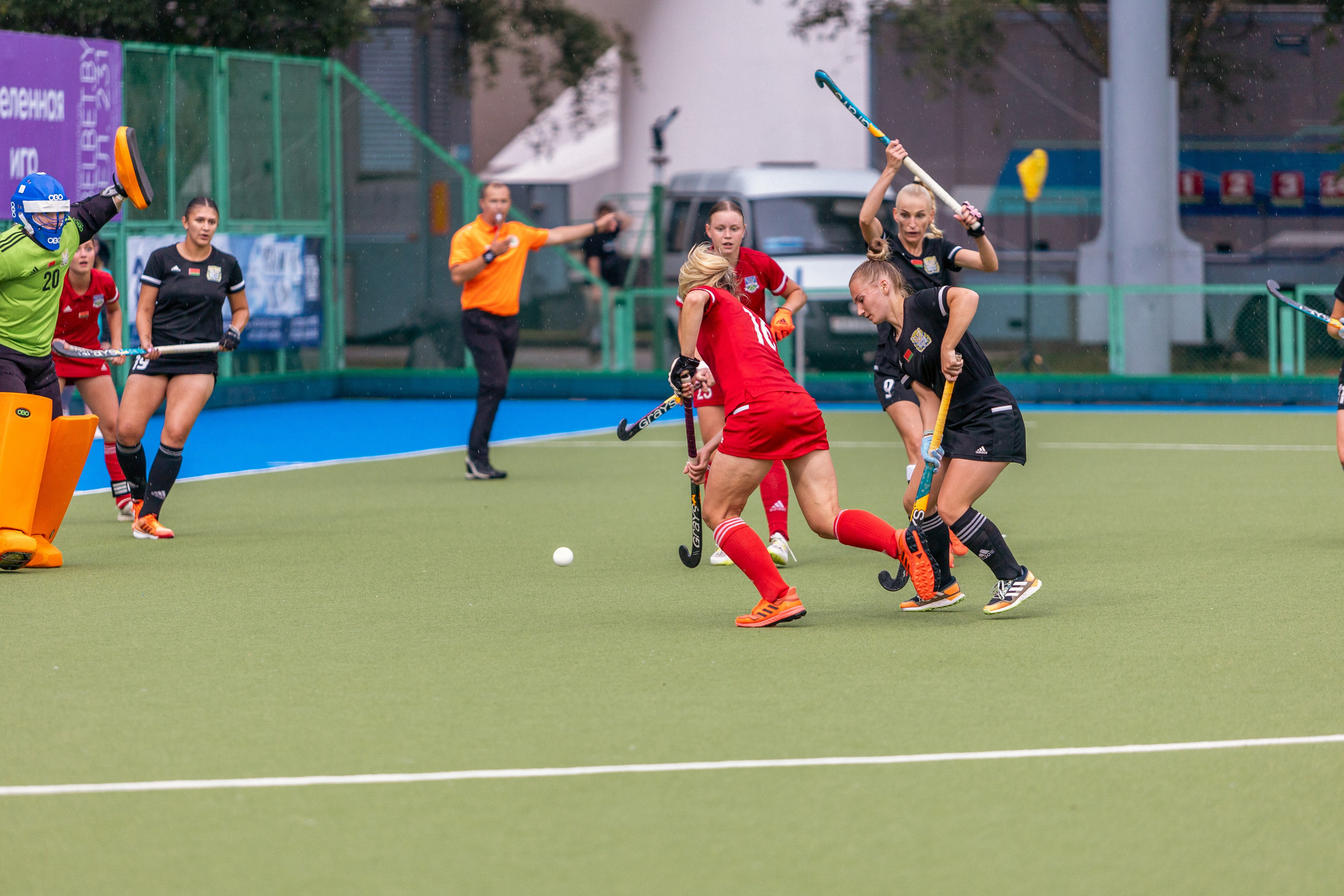 Хоккей на траве. Девушки. ХК Минск — ХК Виктория (Смолевичи) 10.06.2024. Профессиональный интерьерный и репортажный фотограф Минск и РБ. Максим Орлов