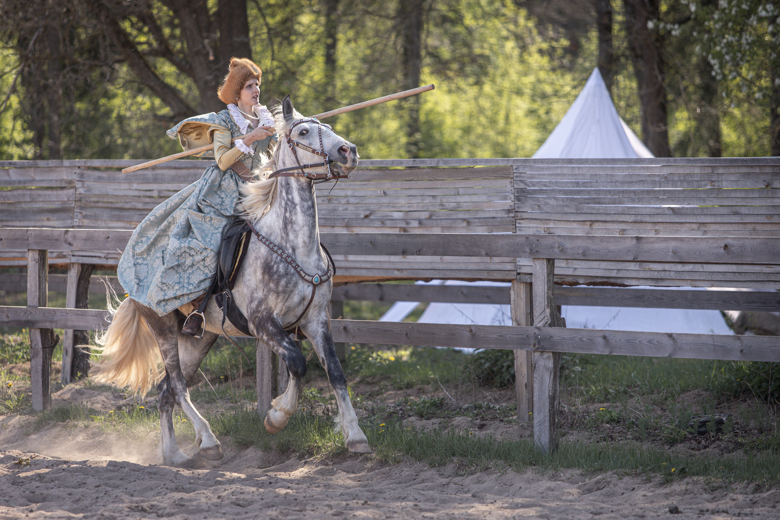 Золотая Шпора. Огнем и Мечем. День первый. Рыцарский турнир. Профессиональный интерьерный и репортажный фотограф Минск и РБ. Максим Орлов