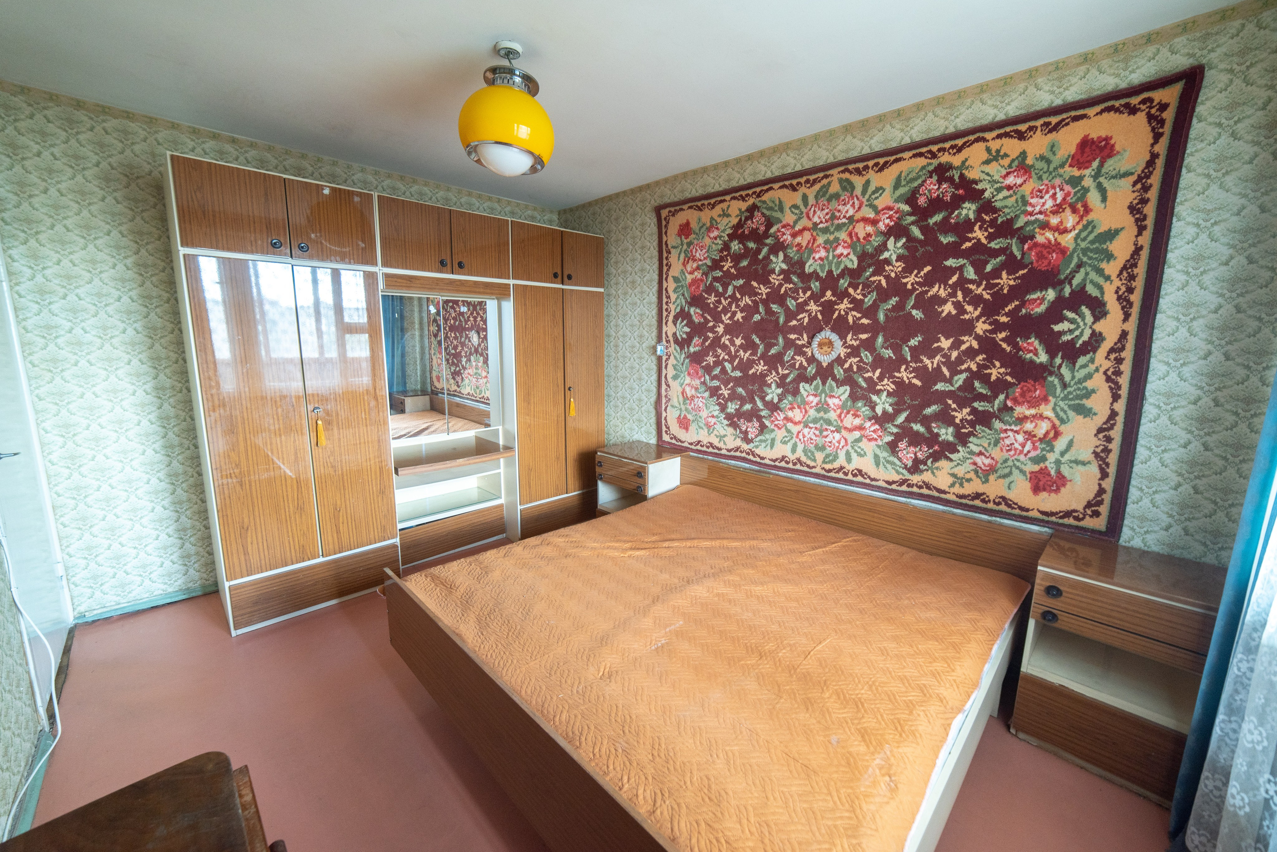 Пр. Газеты Звезда. Слабонервным не смотреть.Суперэконом вариант. Профессиональный интерьерный и репортажный фотограф Минск и РБ. Максим Орлов