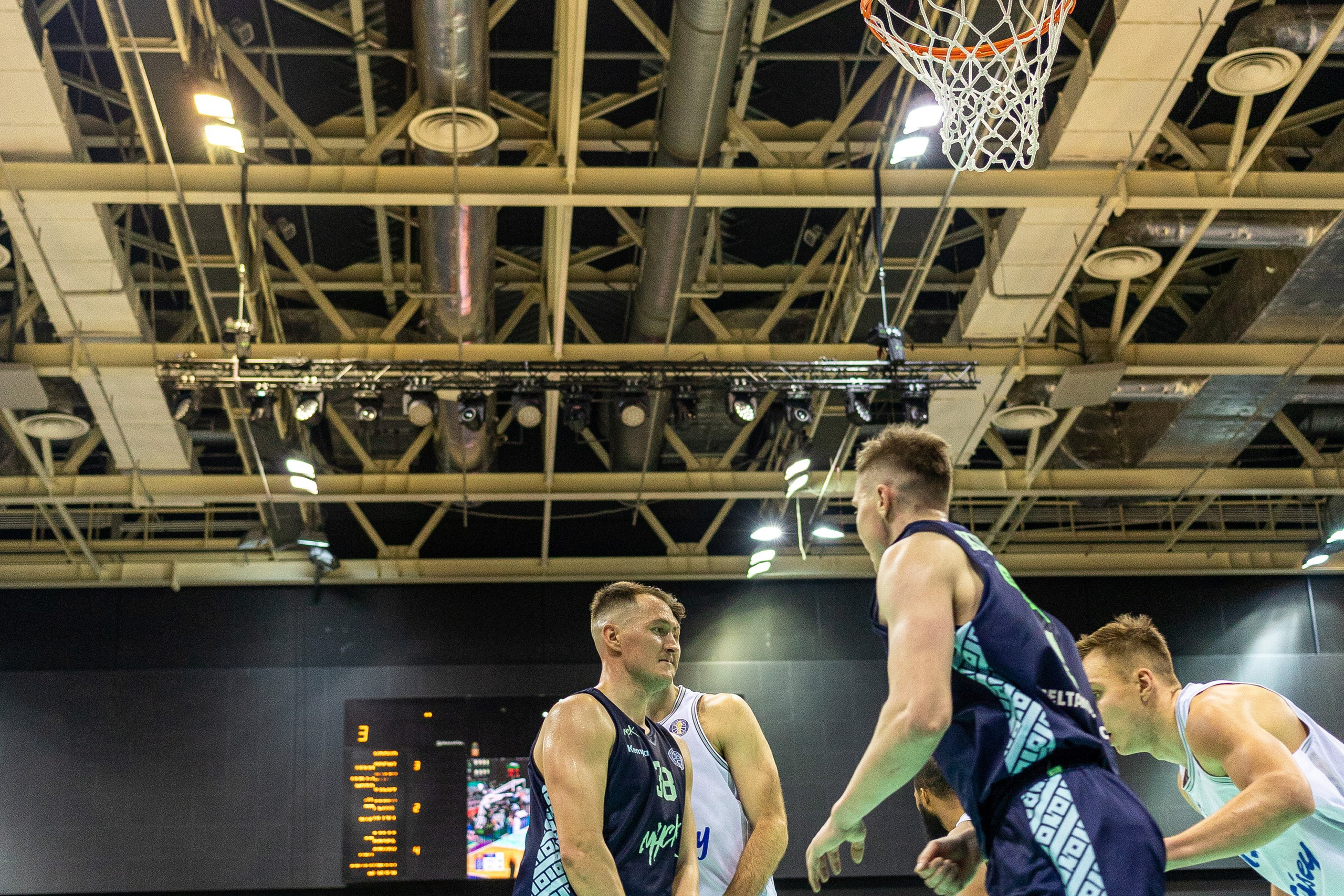 Баскетбол. Лучшие кадры. Минск — Енисей. 11.12.2023. Профессиональный интерьерный и репортажный фотограф Минск и РБ. Максим Орлов