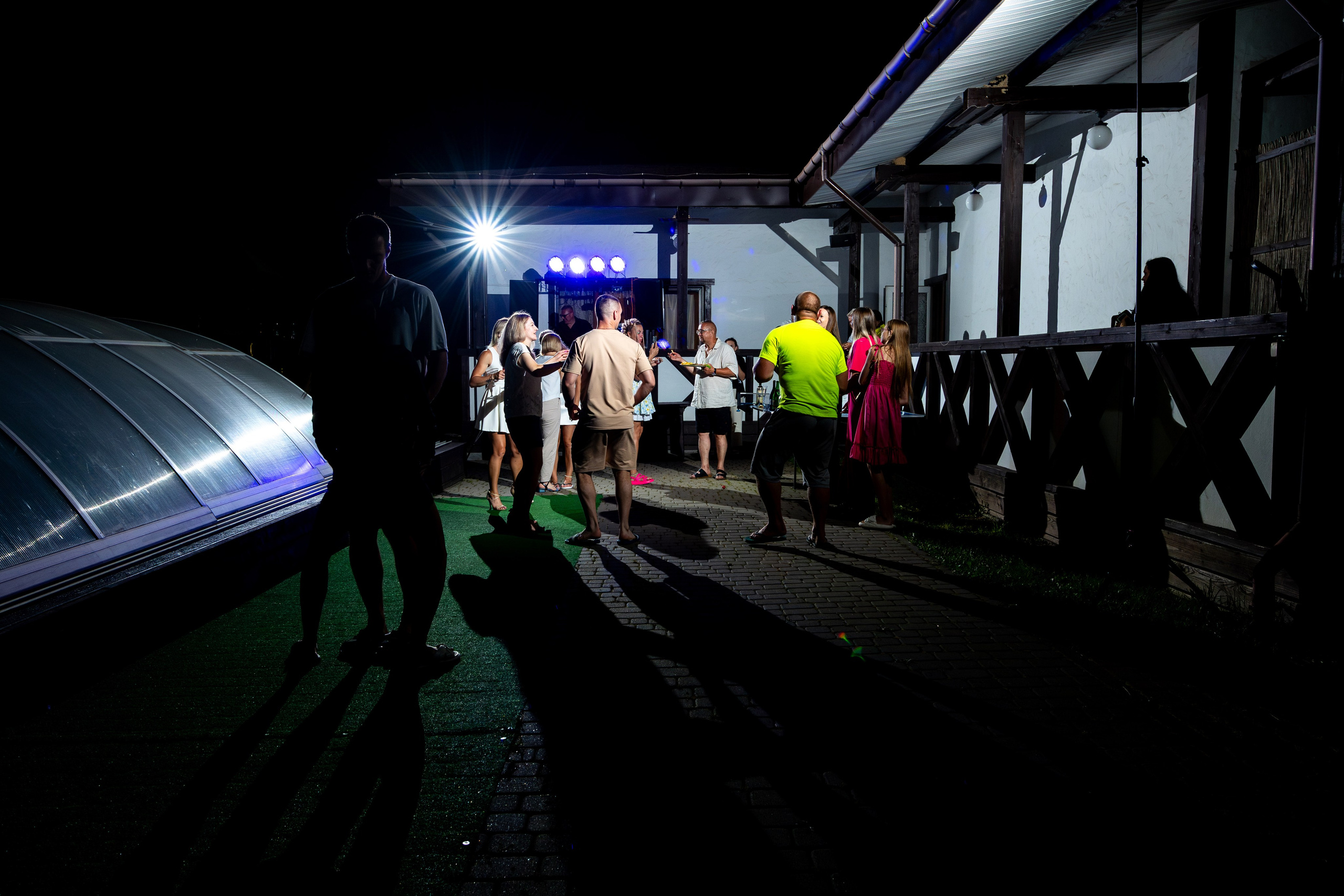 Свадебная фотосессия Дениса и Юли. Профессиональный интерьерный и репортажный фотограф Минск и РБ. Максим Орлов