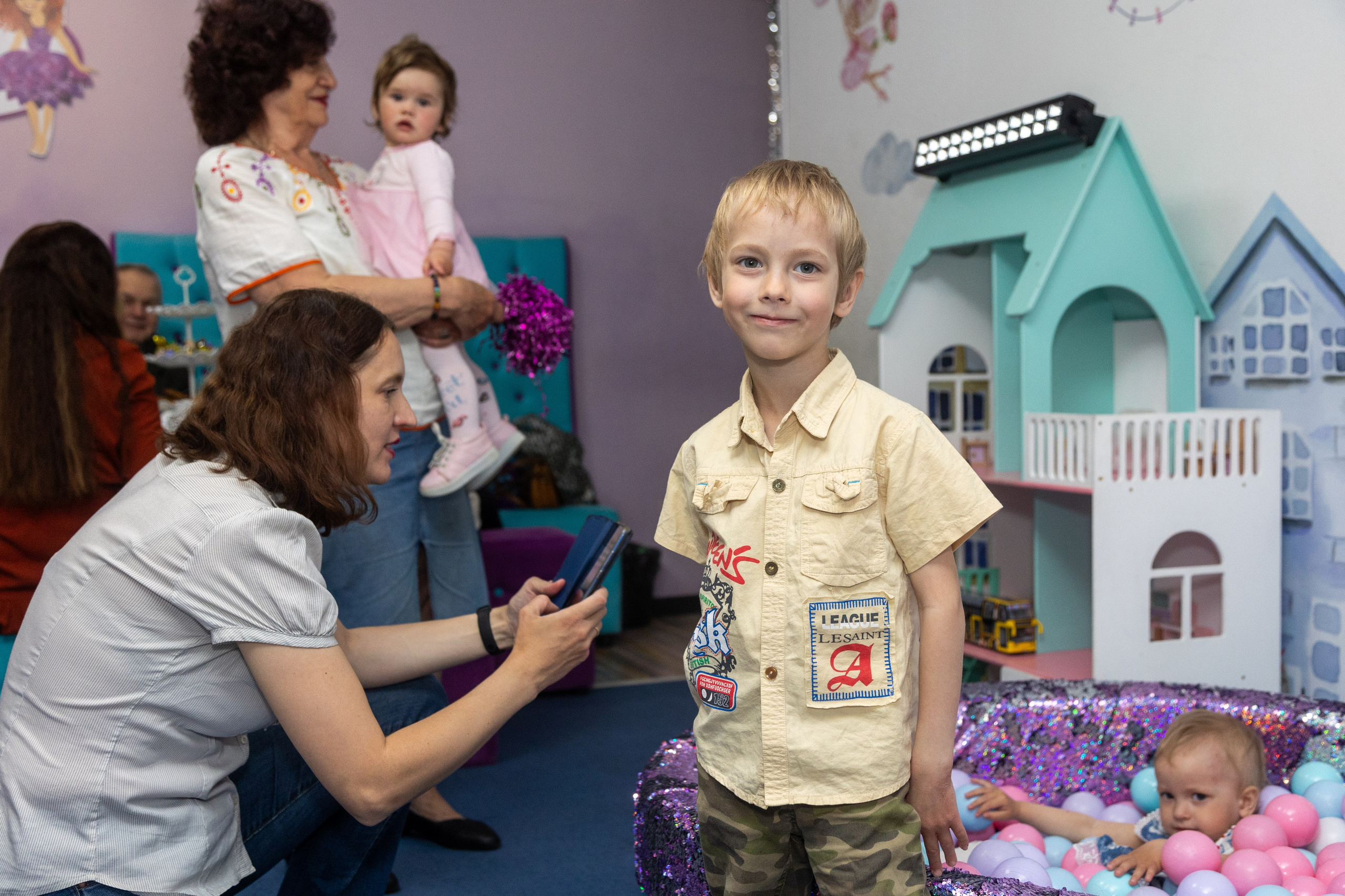 Годовасие Каролины. Профессиональный интерьерный и репортажный фотограф Минск и РБ. Максим Орлов