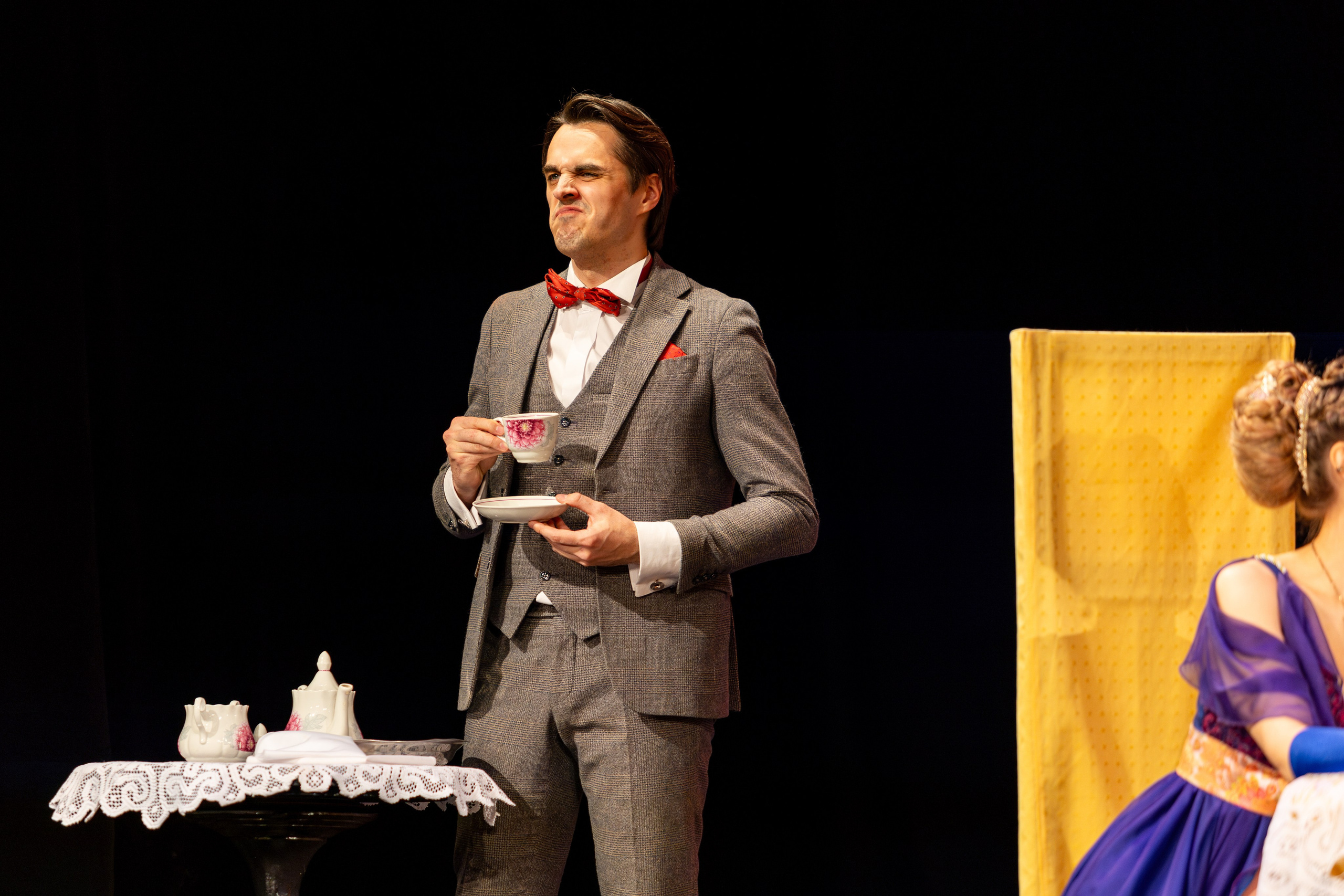 Новый театр «Как важно быть серьезным». Профессиональный интерьерный и репортажный фотограф Минск и РБ. Максим Орлов