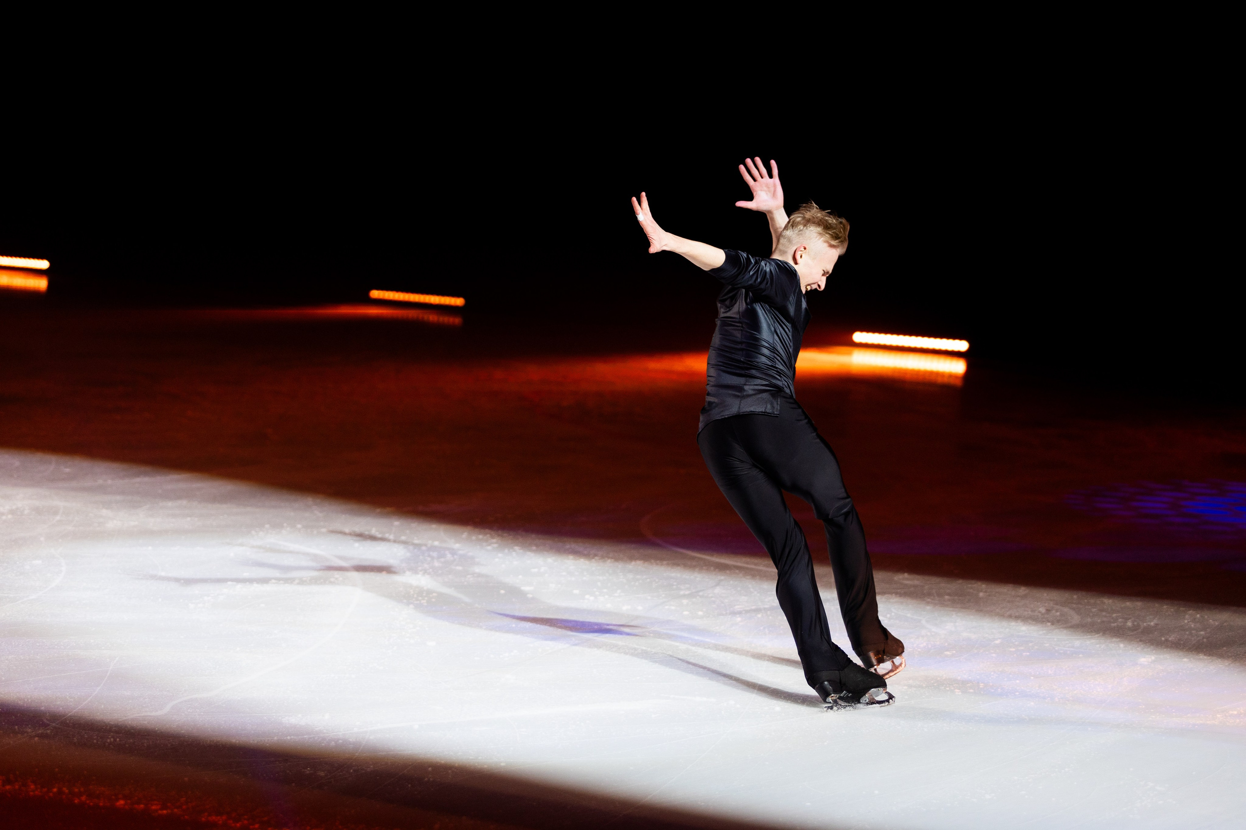 Ледовое шоу Ильи Авербуха 30.03.2024. Профессиональный интерьерный и репортажный фотограф Минск и РБ. Максим Орлов