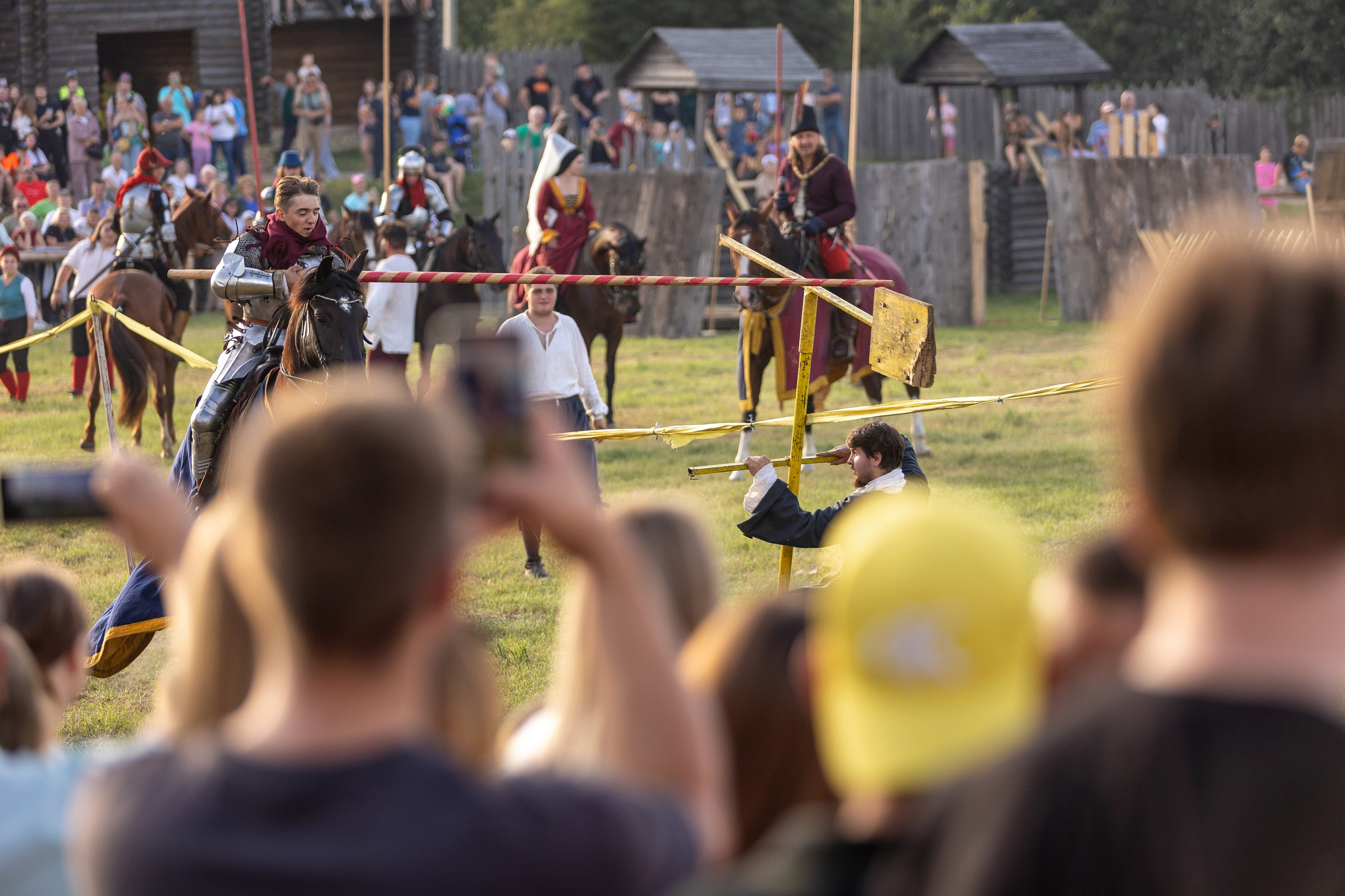 Рыцарский фест. Мстиславль. Профессиональный интерьерный и репортажный фотограф Минск и РБ. Максим Орлов