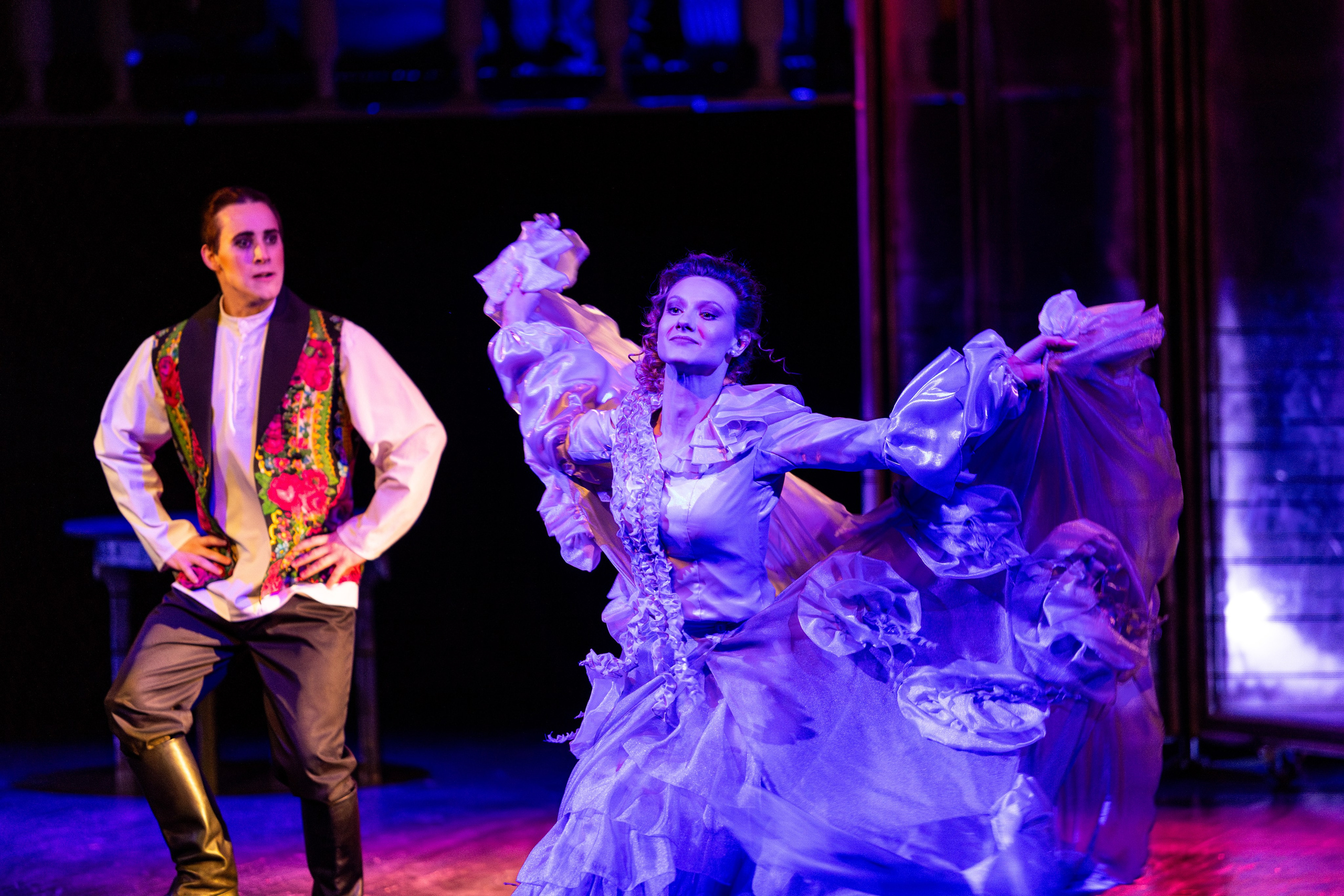 Новый театр «Я вещь». Профессиональный интерьерный и репортажный фотограф Минск и РБ. Максим Орлов