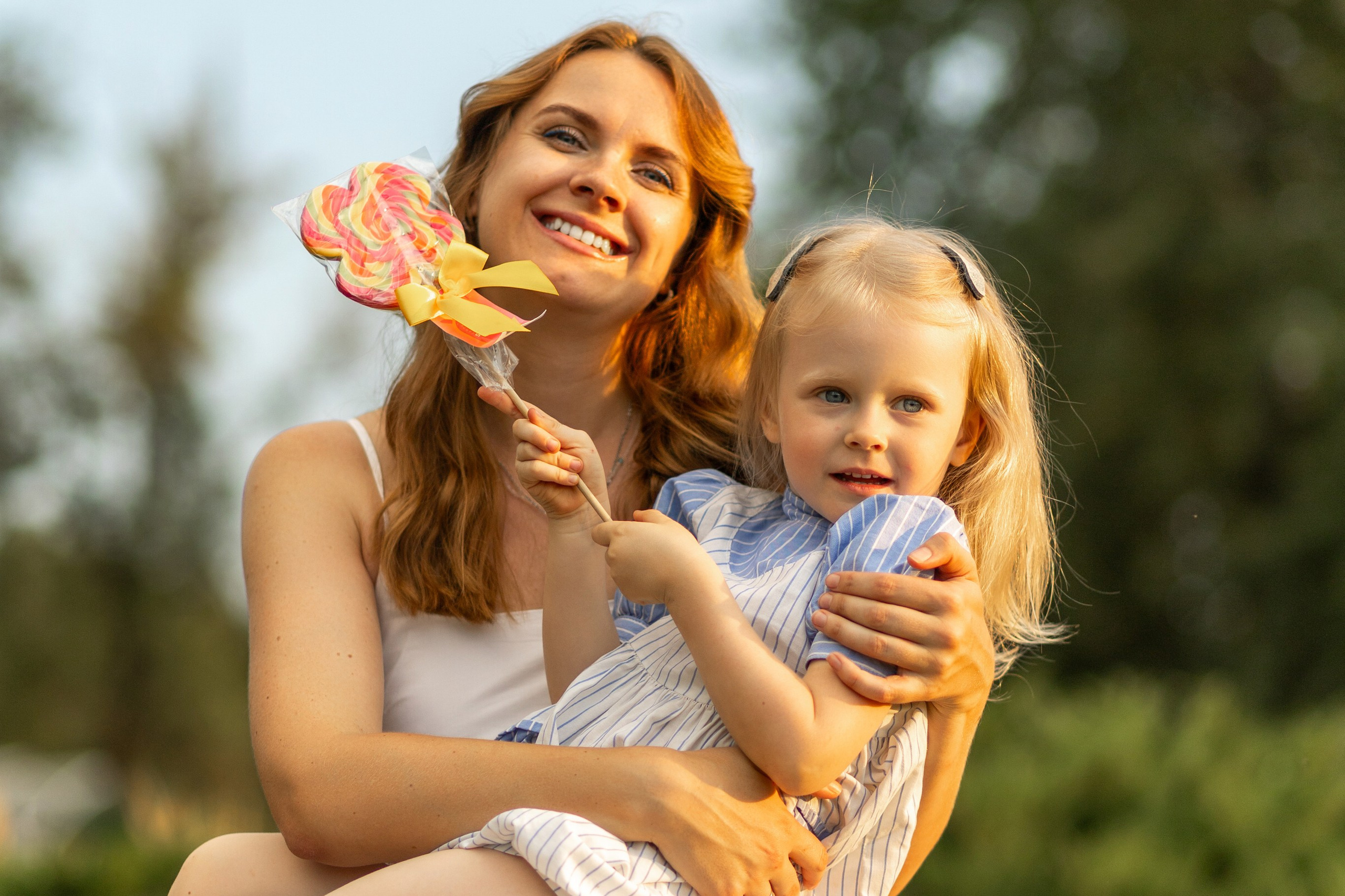 Стеша с мамой. Профессиональный интерьерный и репортажный фотограф Минск и РБ. Максим Орлов