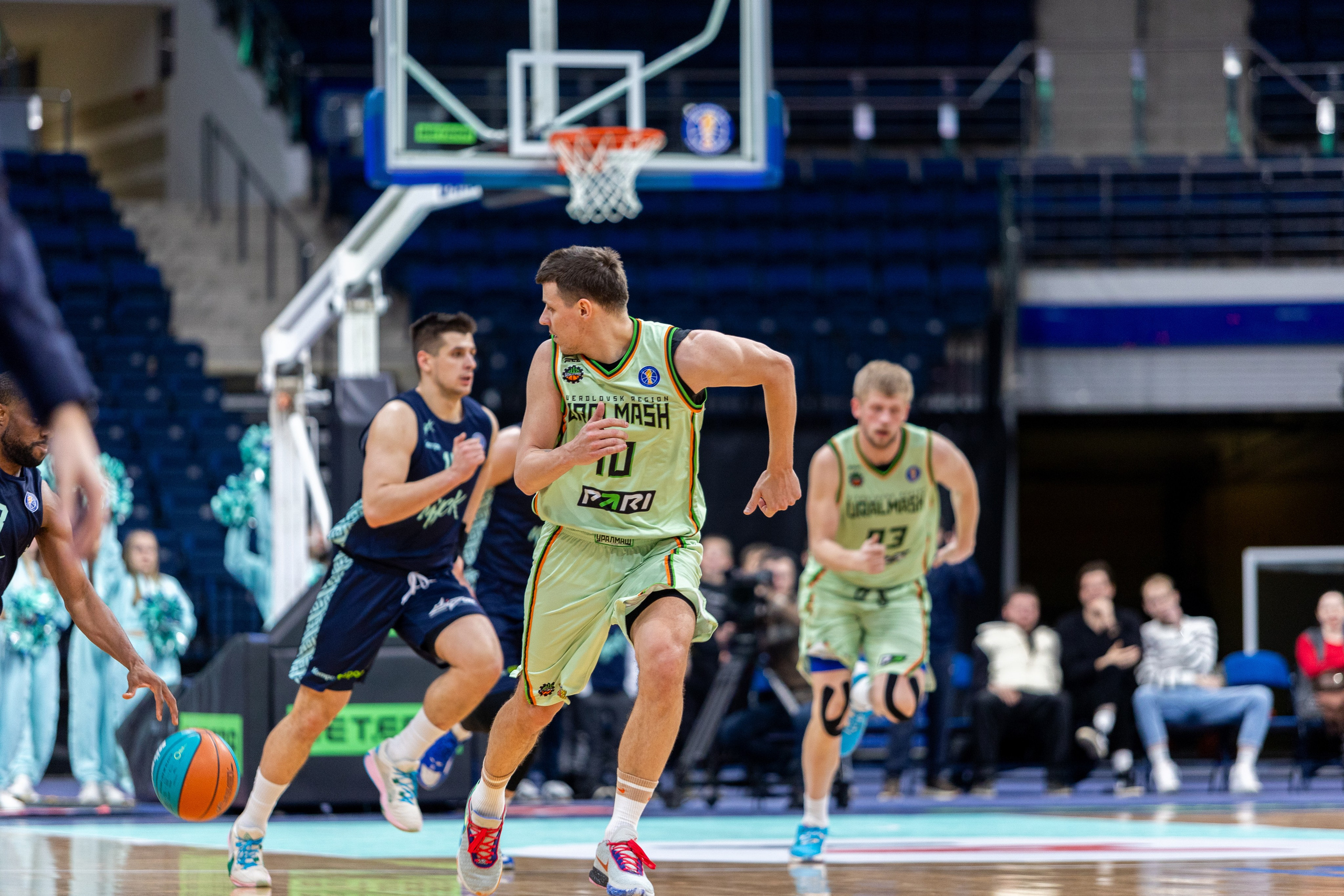 Баскетбол. Лучшие кадры. Минск — Уралмаш 13.02.2024. Профессиональный интерьерный и репортажный фотограф Минск и РБ. Максим Орлов