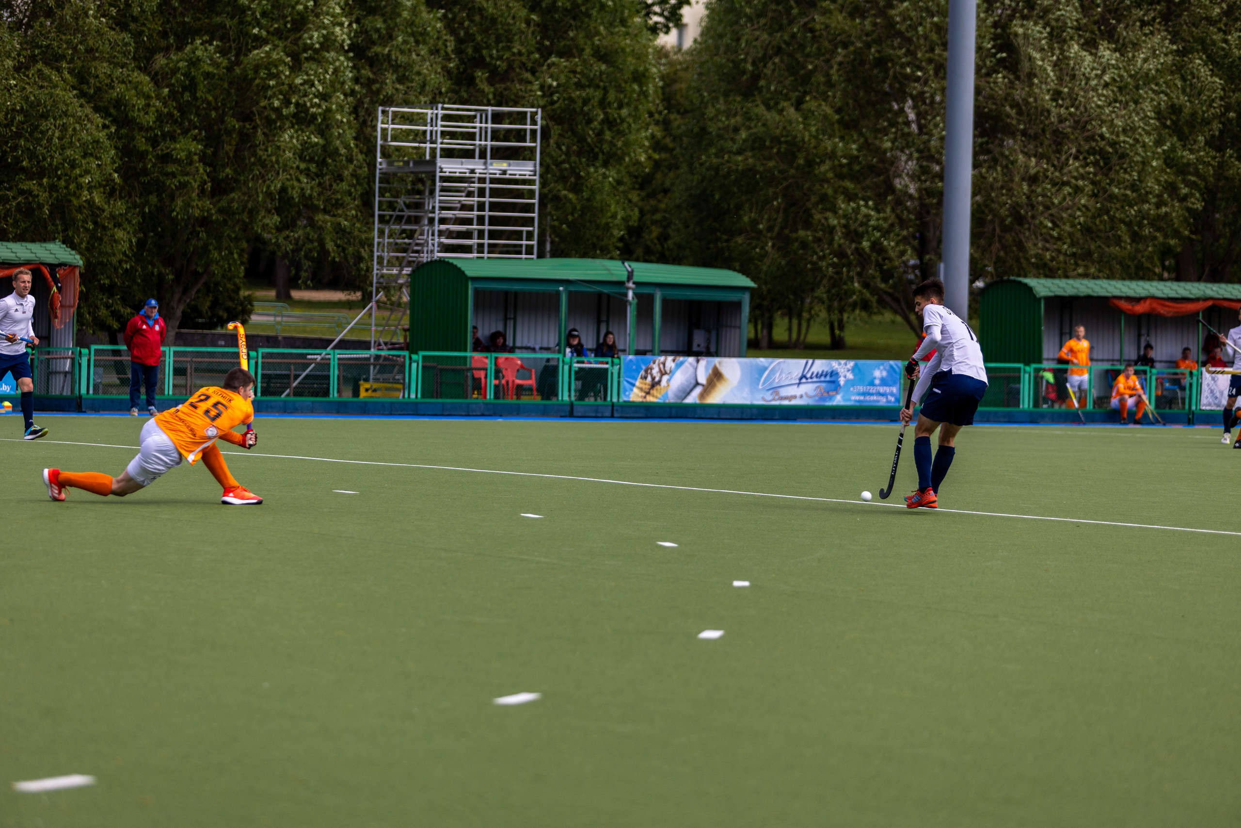 Хоккей на траве. ХК Минск — СК Строитель 11.05.2024. Профессиональный интерьерный и репортажный фотограф Минск и РБ. Максим Орлов