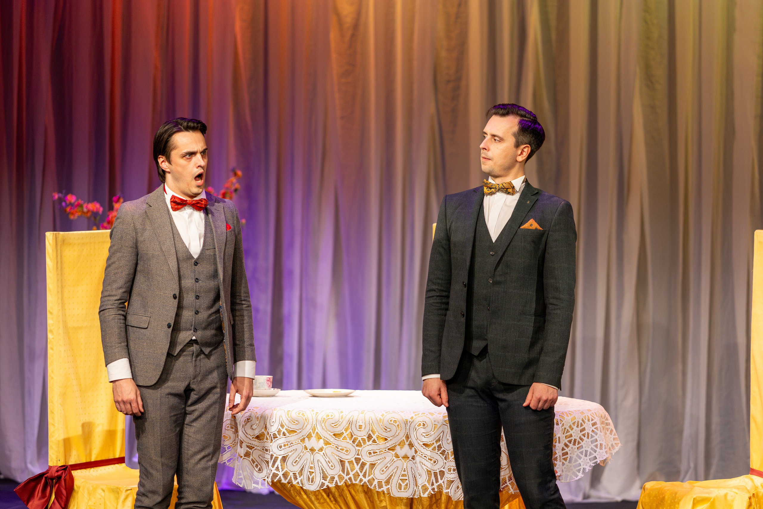 Новый театр «Как важно быть серьезным». Профессиональный интерьерный и репортажный фотограф Минск и РБ. Максим Орлов