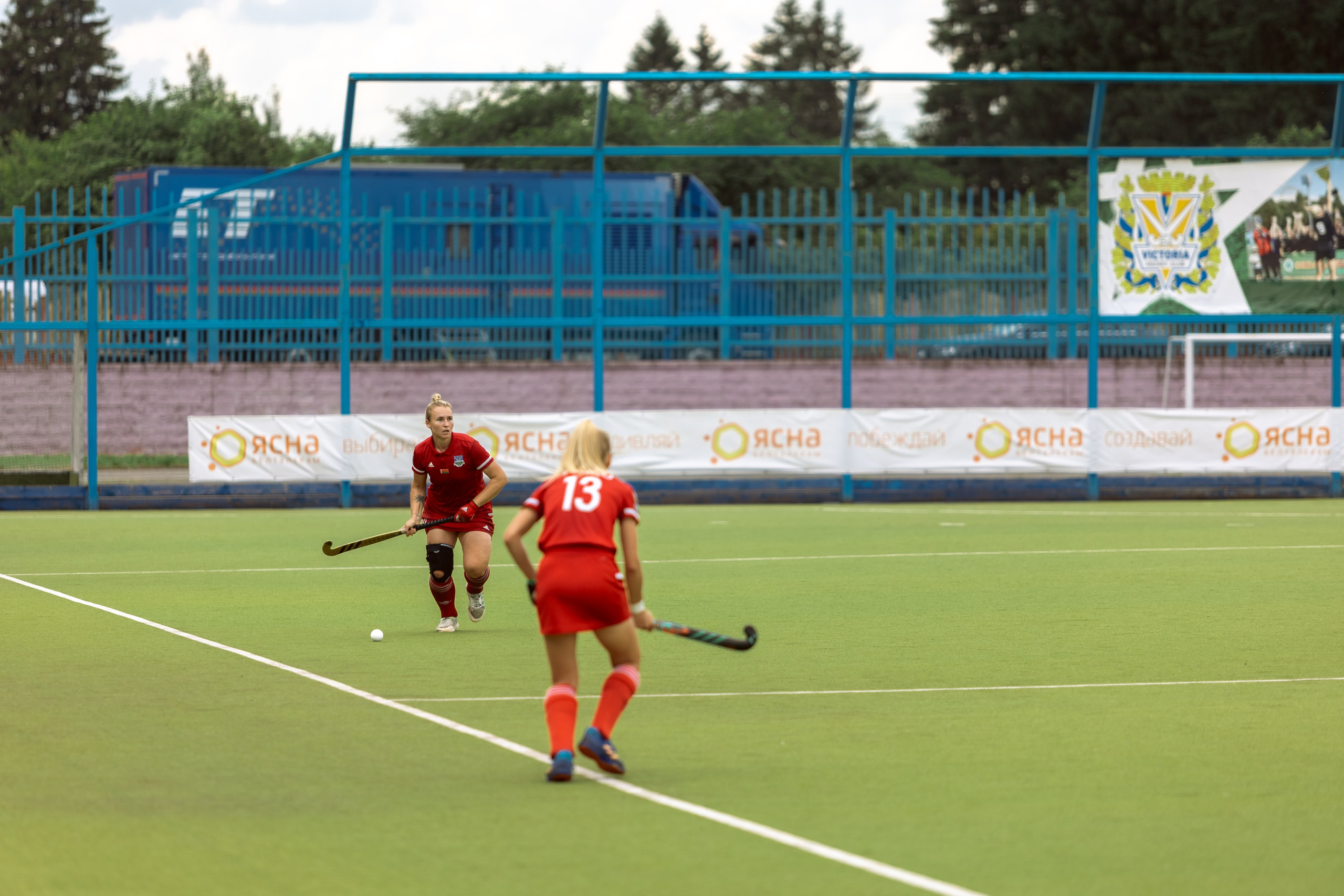 Хоккей на траве. Девушки. Минск — Виктория. 16.06.2024. Профессиональный интерьерный и репортажный фотограф Минск и РБ. Максим Орлов