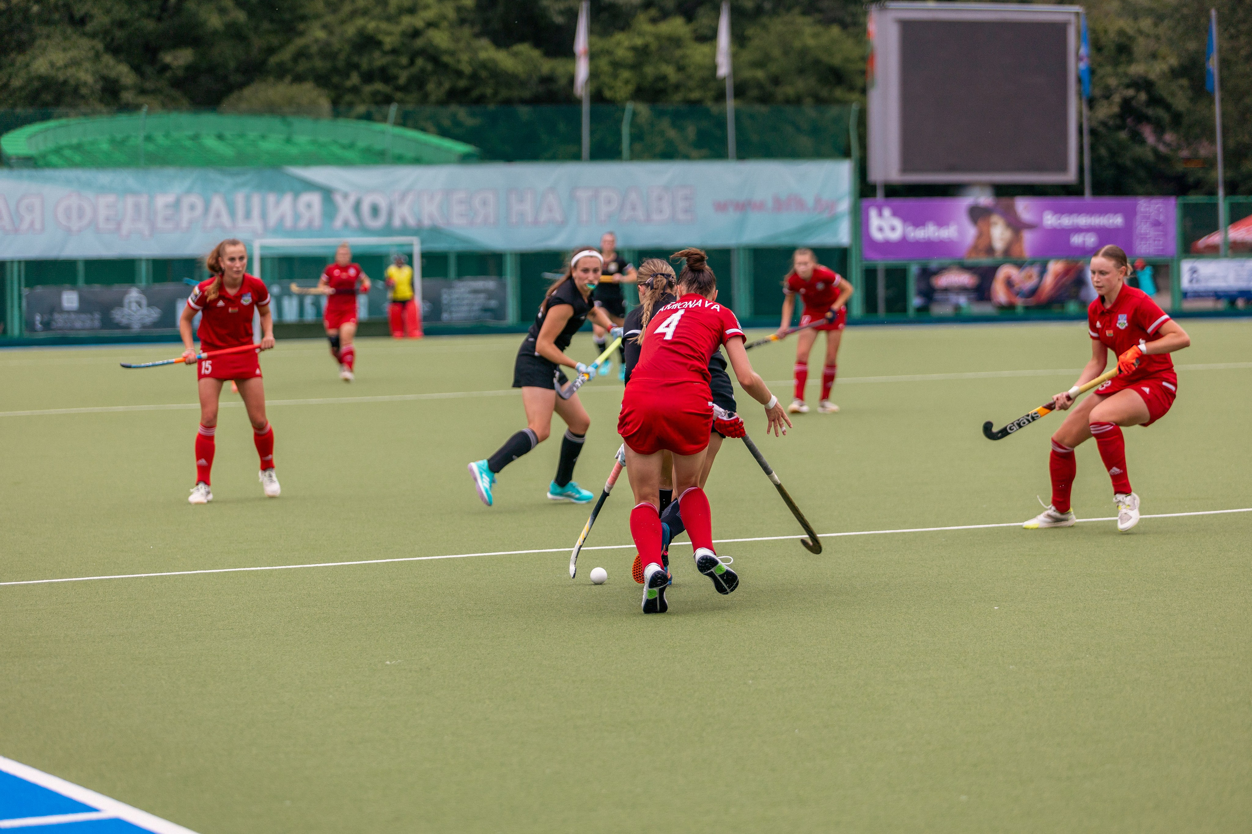 Хоккей на траве. Девушки. ХК Минск — ХК Виктория (Смолевичи) 10.06.2024. Профессиональный интерьерный и репортажный фотограф Минск и РБ. Максим Орлов