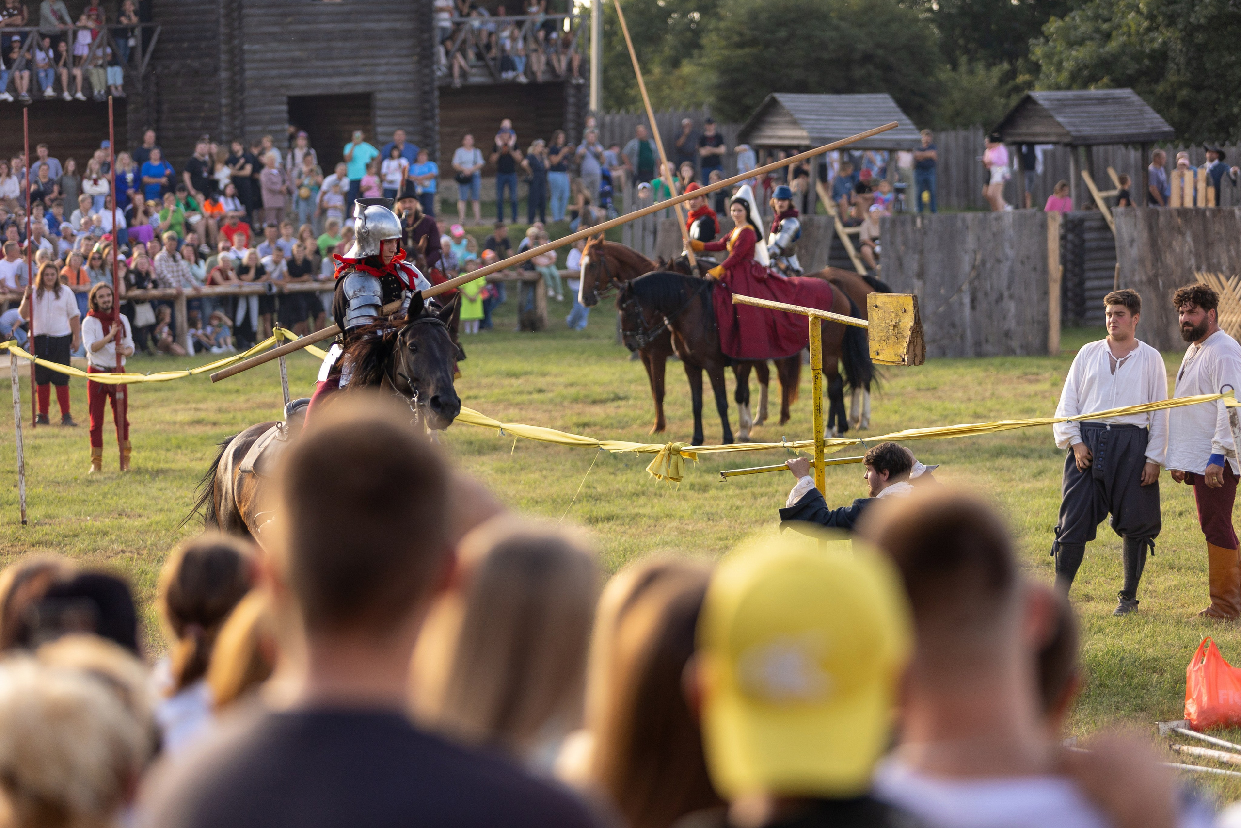 Рыцарский фест. Мстиславль. Профессиональный интерьерный и репортажный фотограф Минск и РБ. Максим Орлов