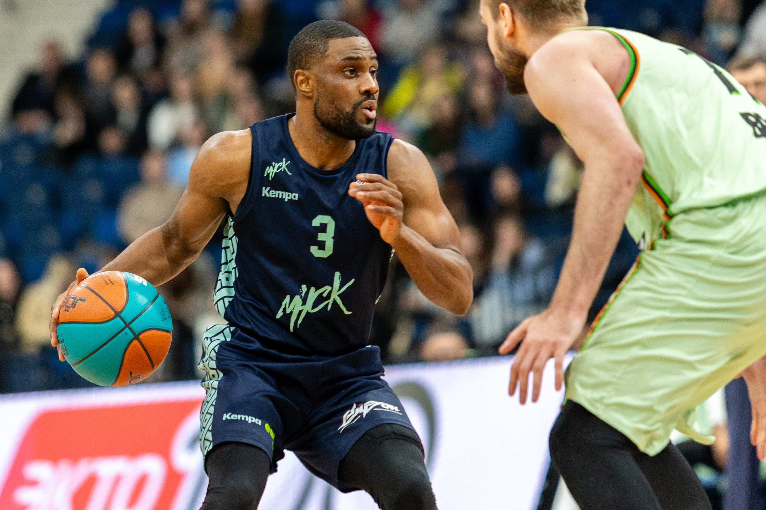 Баскетбол. Лучшие кадры. Минск — Уралмаш 13.02.2024. Профессиональный интерьерный и репортажный фотограф Минск и РБ. Максим Орлов