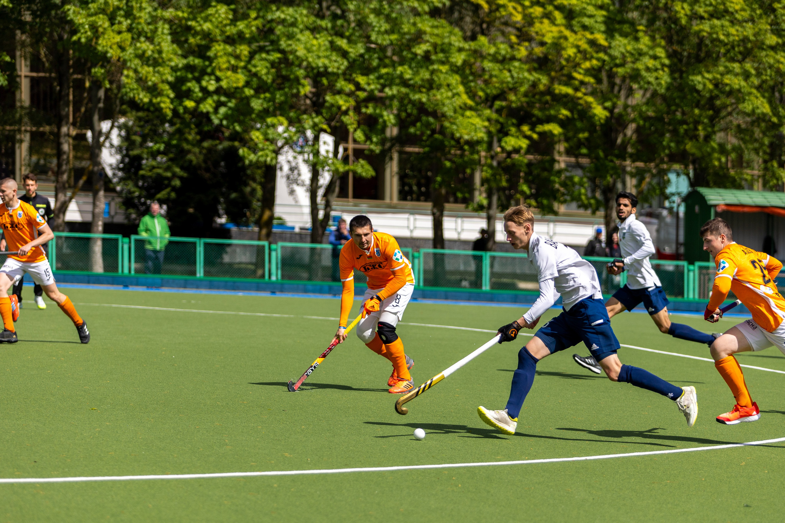 Хоккей на траве. ХК Минск — СК Строитель 11.05.2024. Профессиональный интерьерный и репортажный фотограф Минск и РБ. Максим Орлов