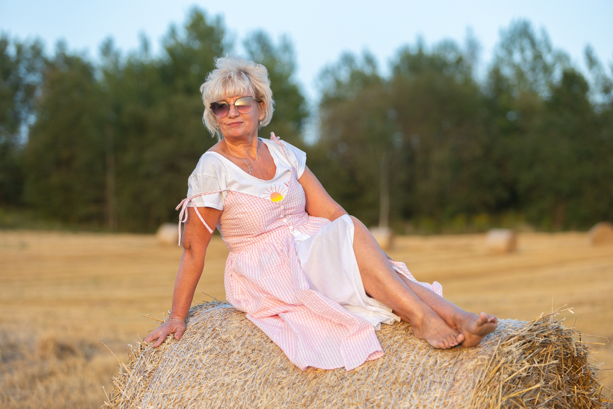 Фотосъемка в поле с Анной Николаевной. Профессиональный интерьерный и репортажный фотограф Минск и РБ. Максим Орлов