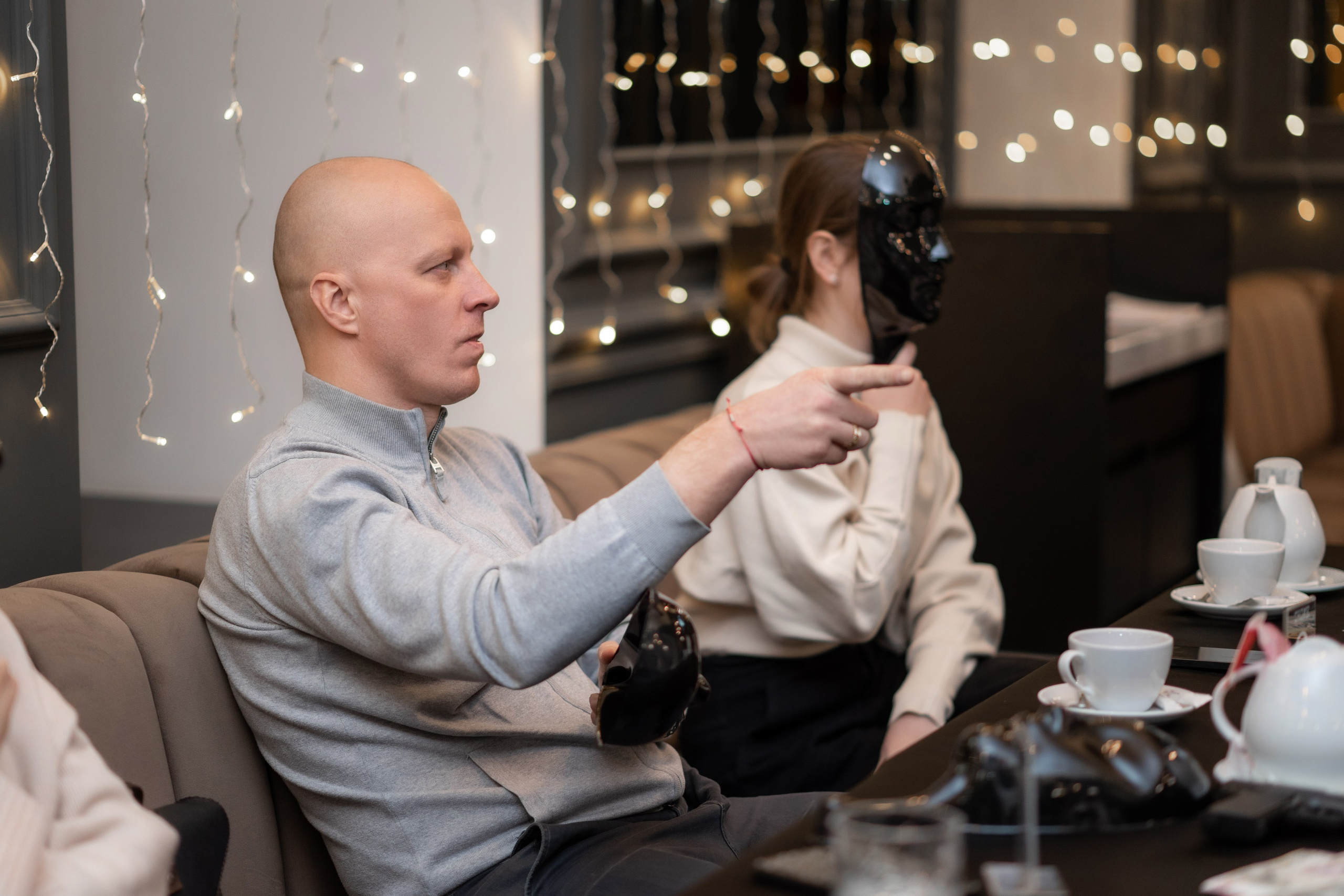 Игра «Мафия». Профессиональный интерьерный и репортажный фотограф Минск и РБ. Максим Орлов