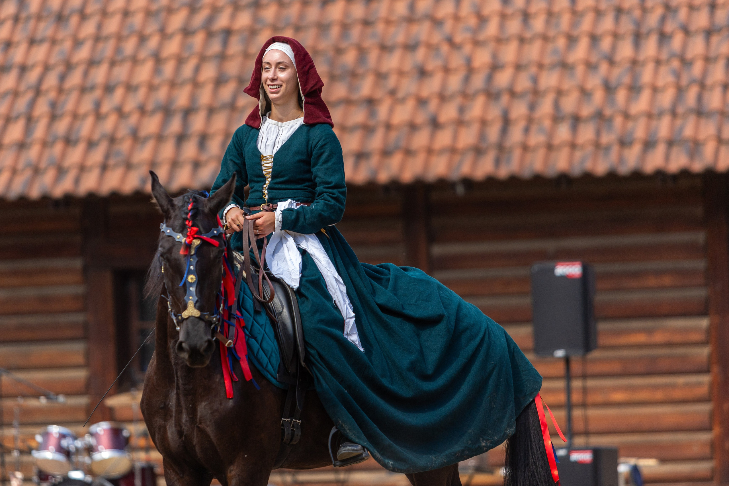 Выступление «Золотой шпоры» на празднике города Лиды. Профессиональный интерьерный и репортажный фотограф Минск и РБ. Максим Орлов