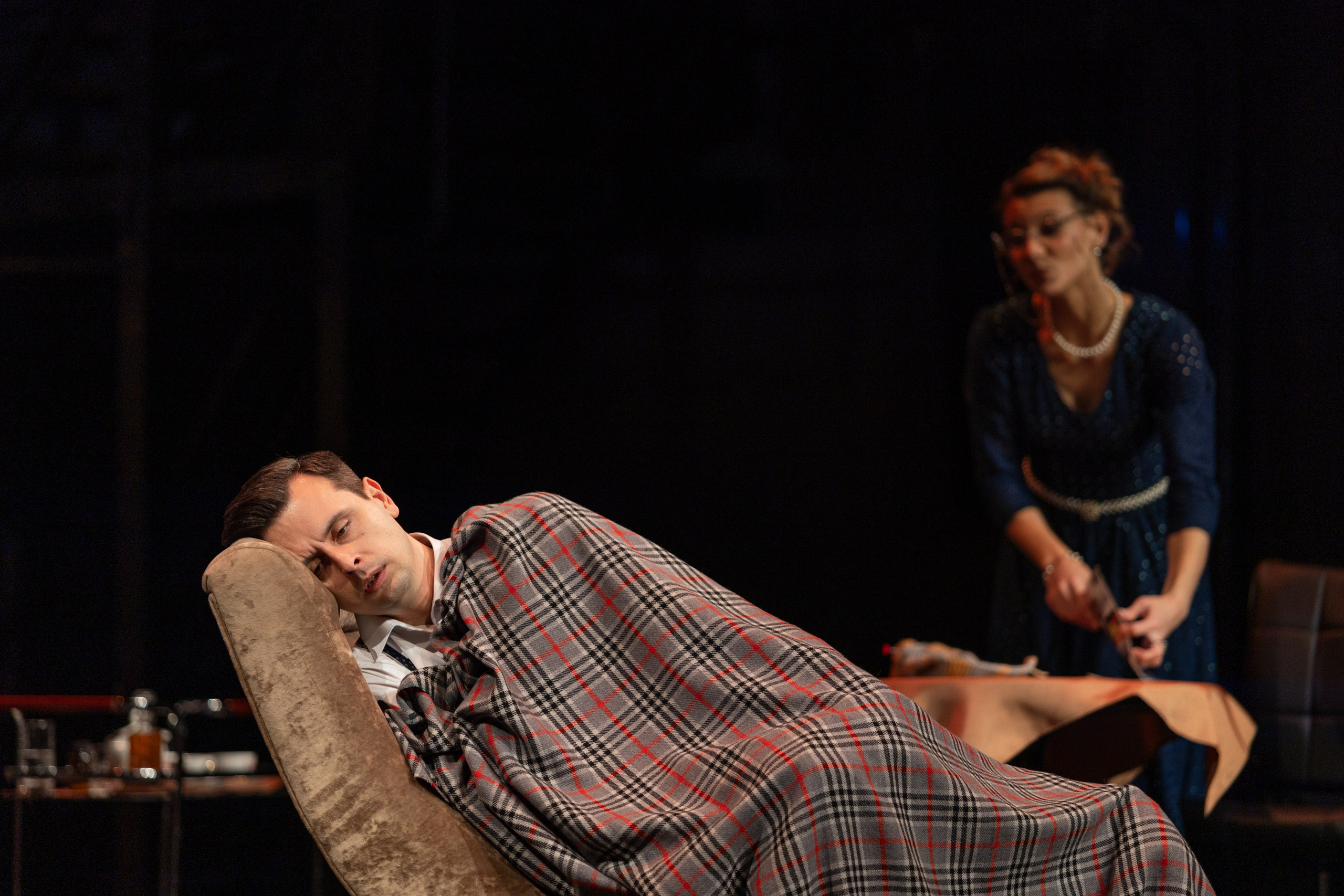 Новый театр «Плачу за любовь». Профессиональный интерьерный и репортажный фотограф Минск и РБ. Максим Орлов