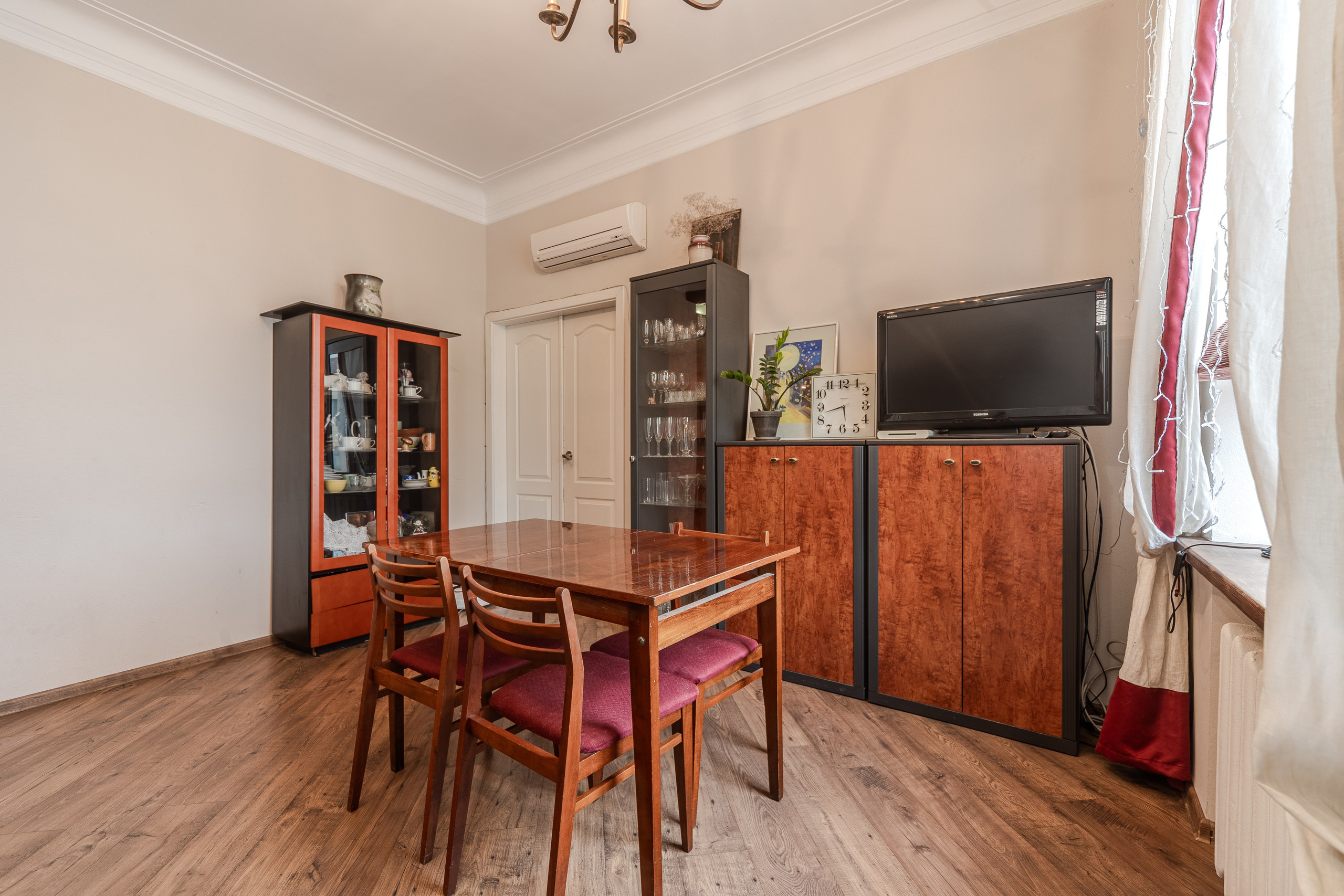 Пр. Независимости 37. Для продажи. Профессиональный интерьерный и репортажный фотограф Минск и РБ. Максим Орлов