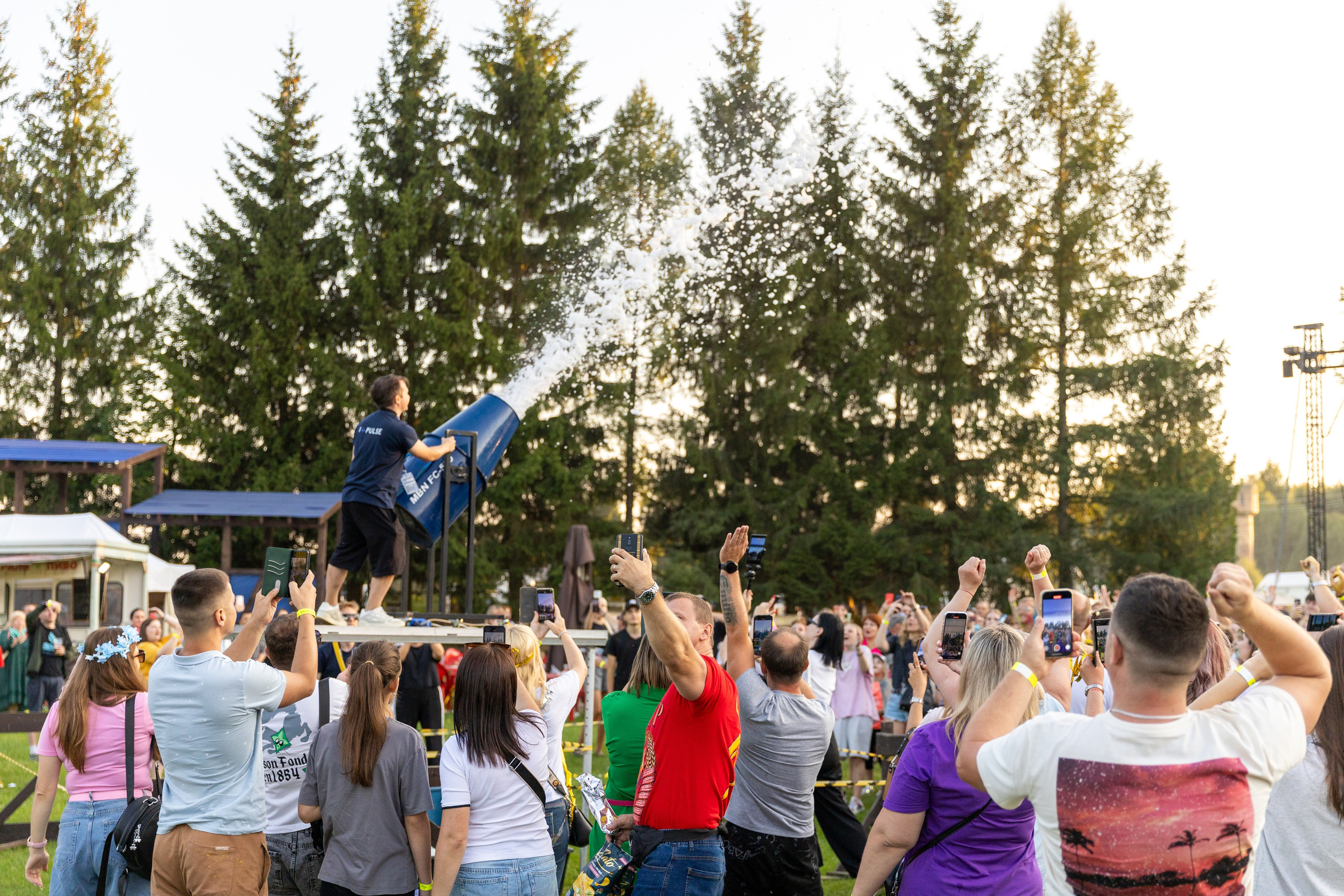 Дискохит. Профессиональный интерьерный и репортажный фотограф Минск и РБ. Максим Орлов