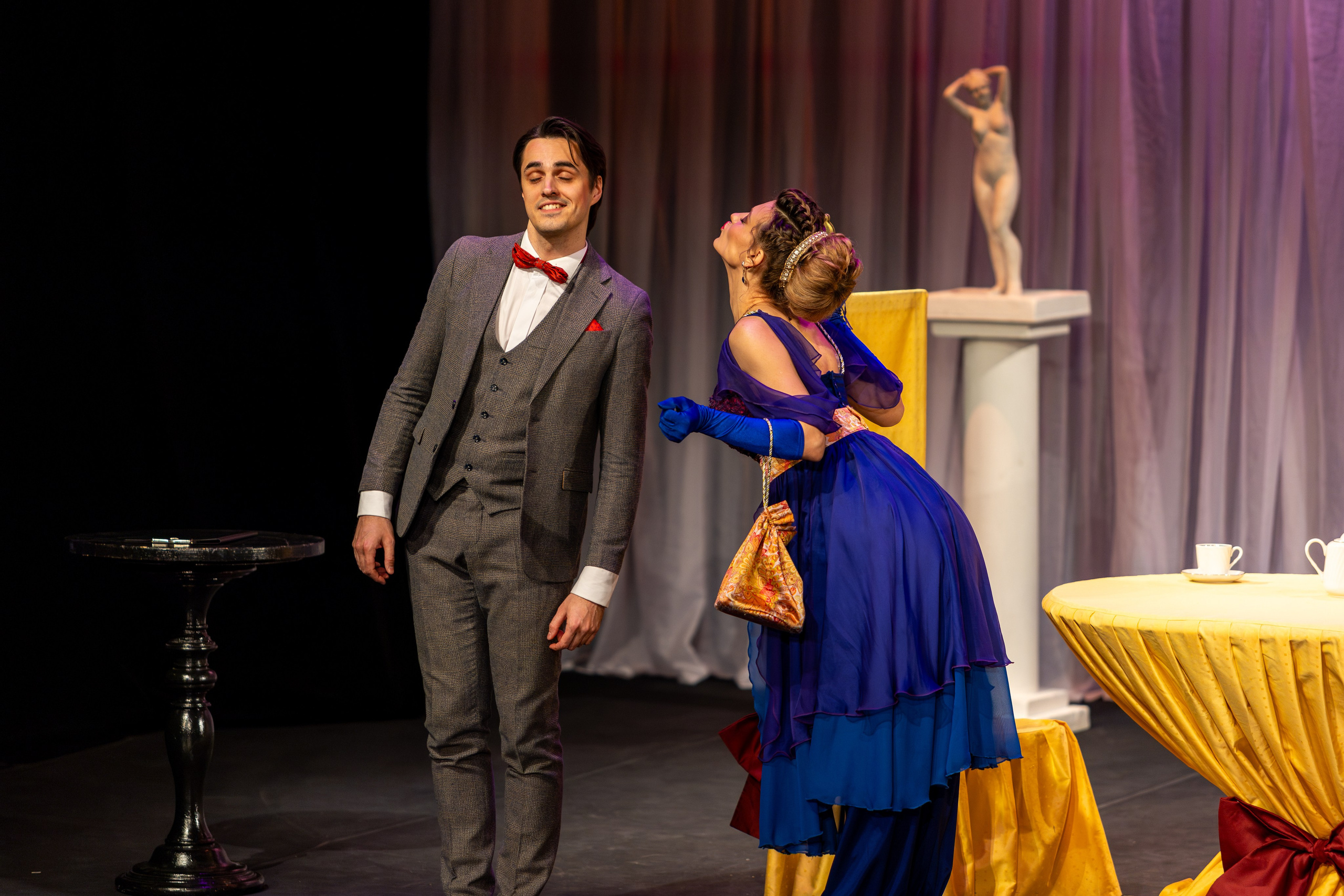 Новый театр «Как важно быть серьезным». Профессиональный интерьерный и репортажный фотограф Минск и РБ. Максим Орлов