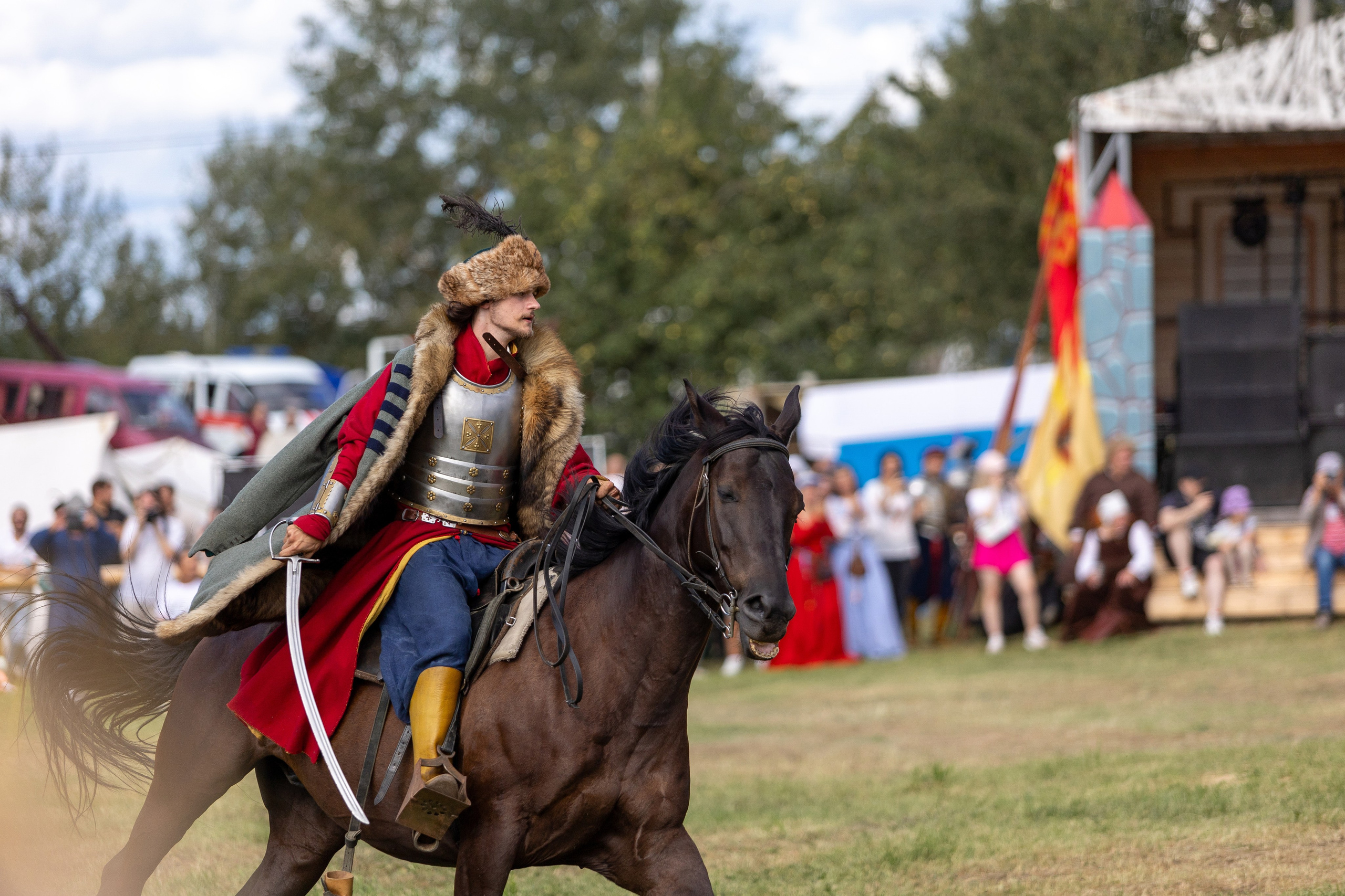 Рыцарский фест. Мстиславль. Профессиональный интерьерный и репортажный фотограф Минск и РБ. Максим Орлов