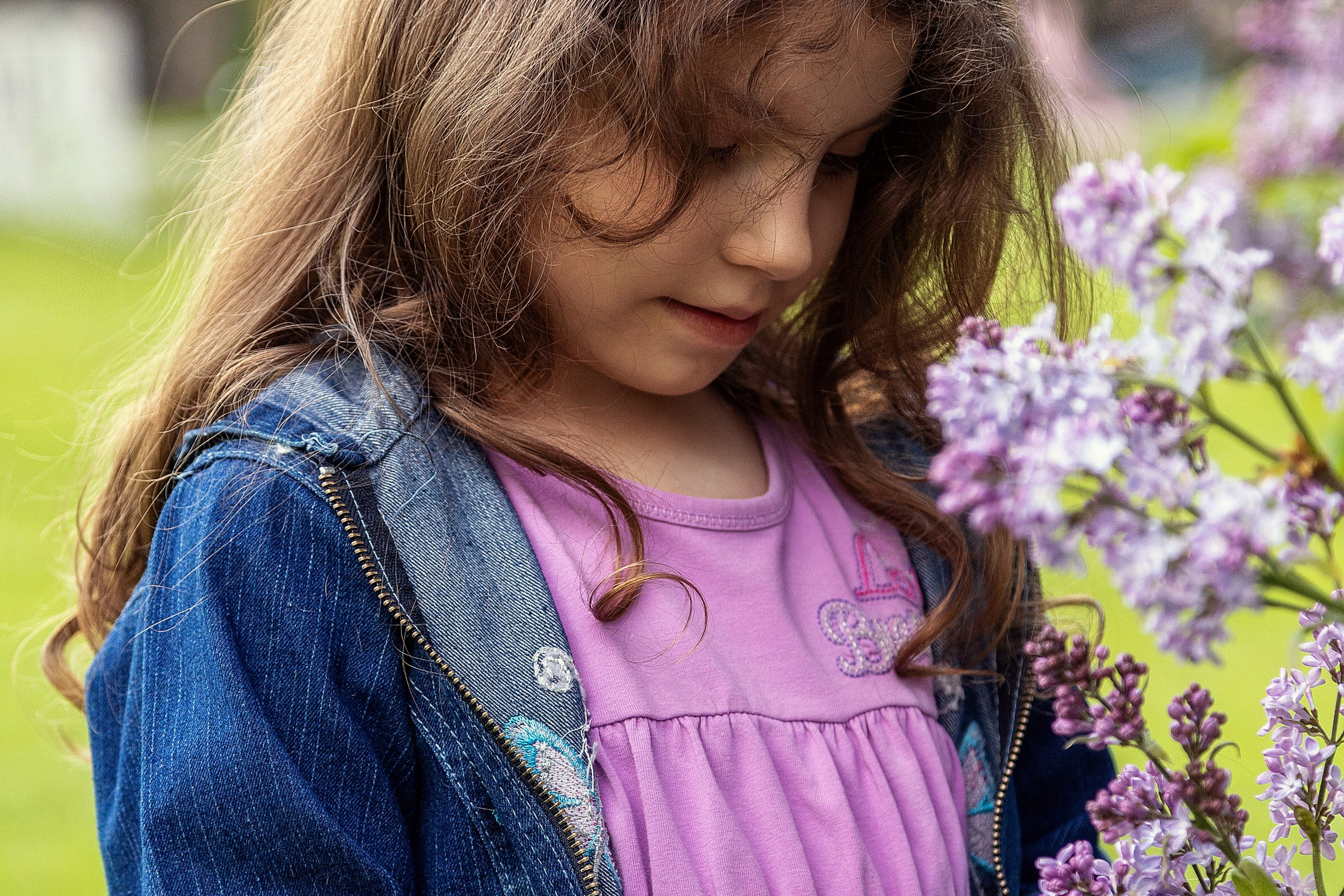 Алеся с дочками. Профессиональный интерьерный и репортажный фотограф Минск и РБ. Максим Орлов