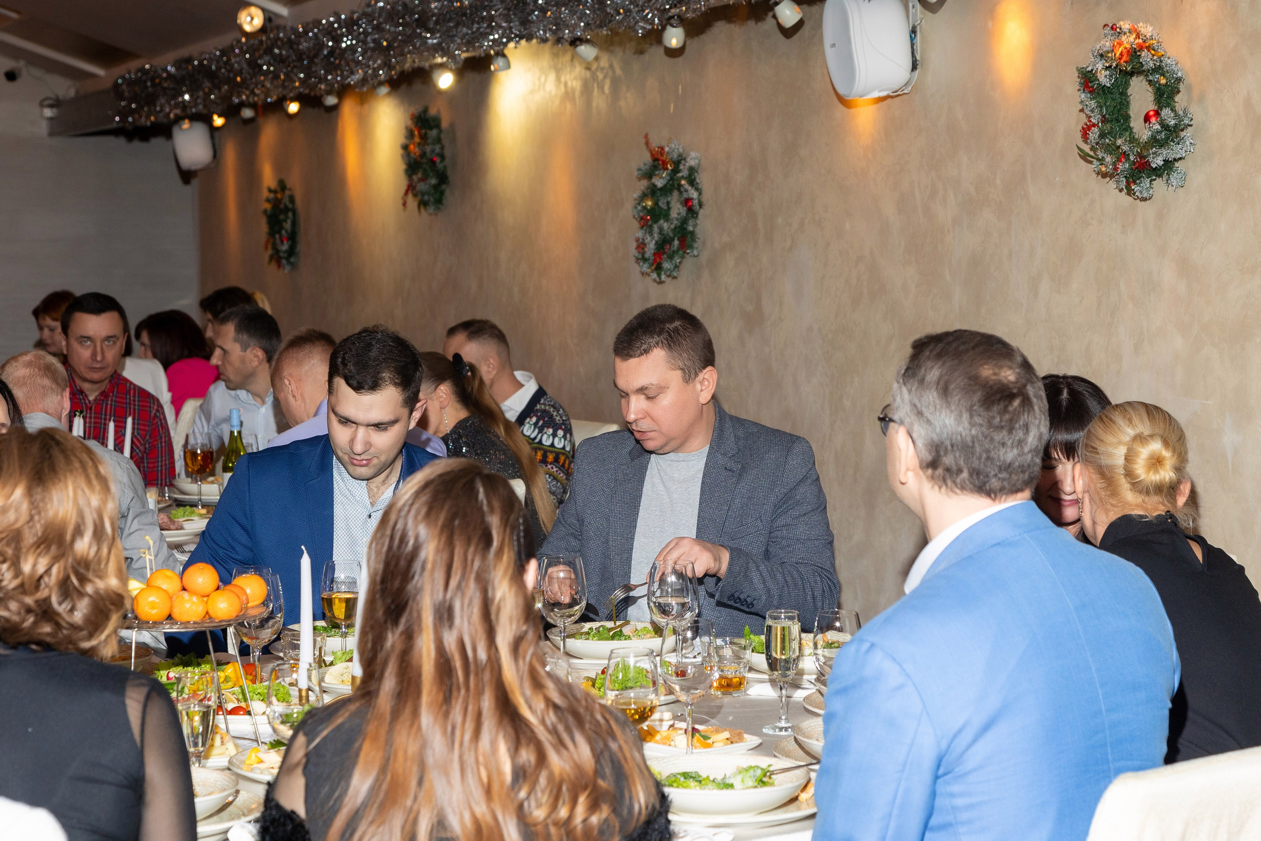 Новогодний корпоратив. Профессиональный интерьерный и репортажный фотограф Минск и РБ. Максим Орлов