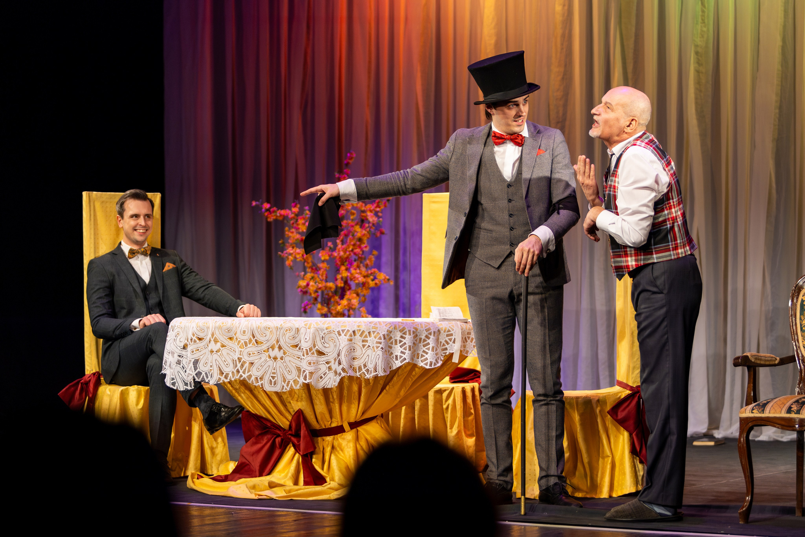 Новый театр «Как важно быть серьезным». Профессиональный интерьерный и репортажный фотограф Минск и РБ. Максим Орлов