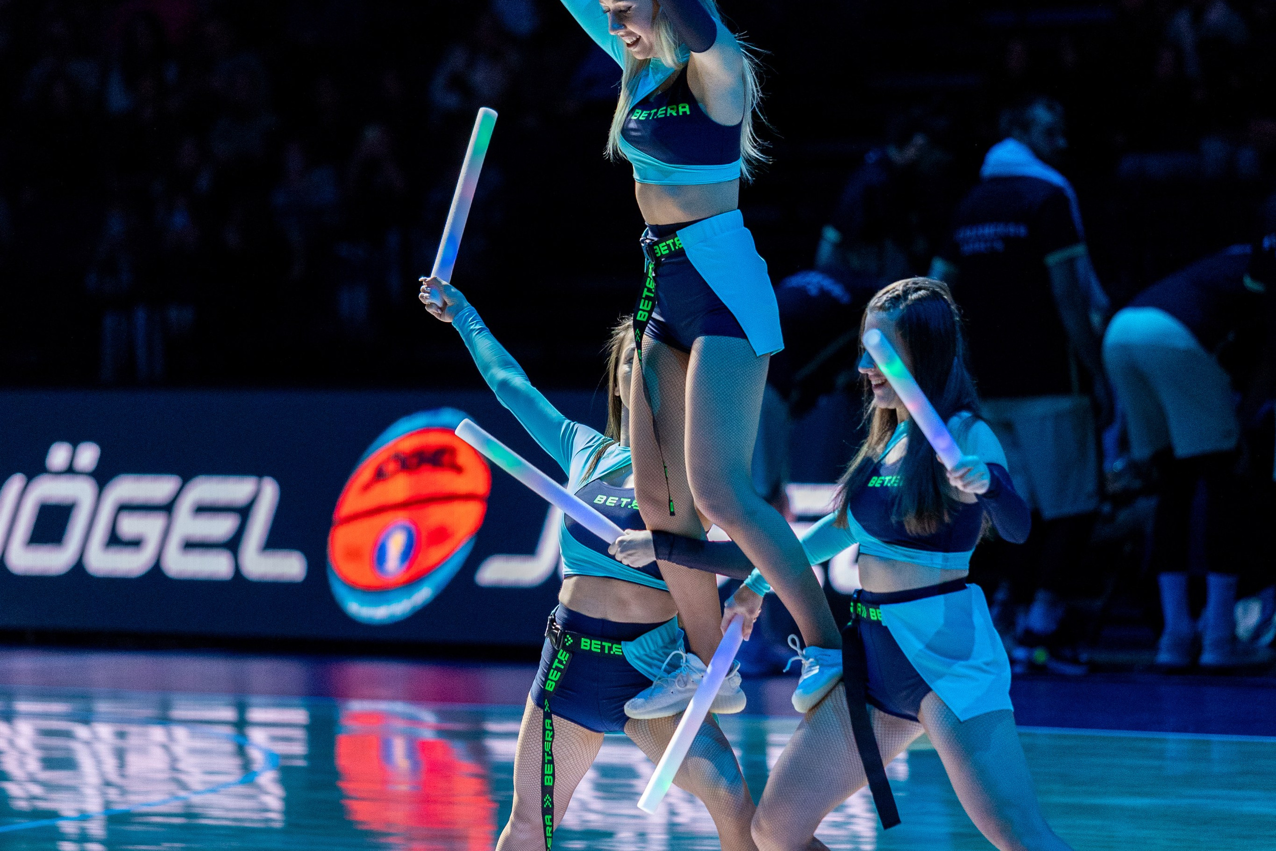 Баскетбол. Лучшие кадры. Минск — Уралмаш 13.02.2024. Профессиональный интерьерный и репортажный фотограф Минск и РБ. Максим Орлов