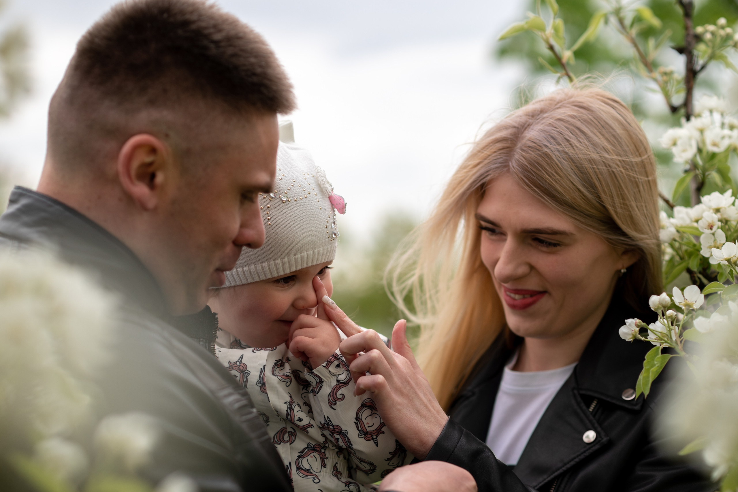 Олег, Каролина и Стефания. Профессиональный интерьерный и репортажный фотограф Минск и РБ. Максим Орлов