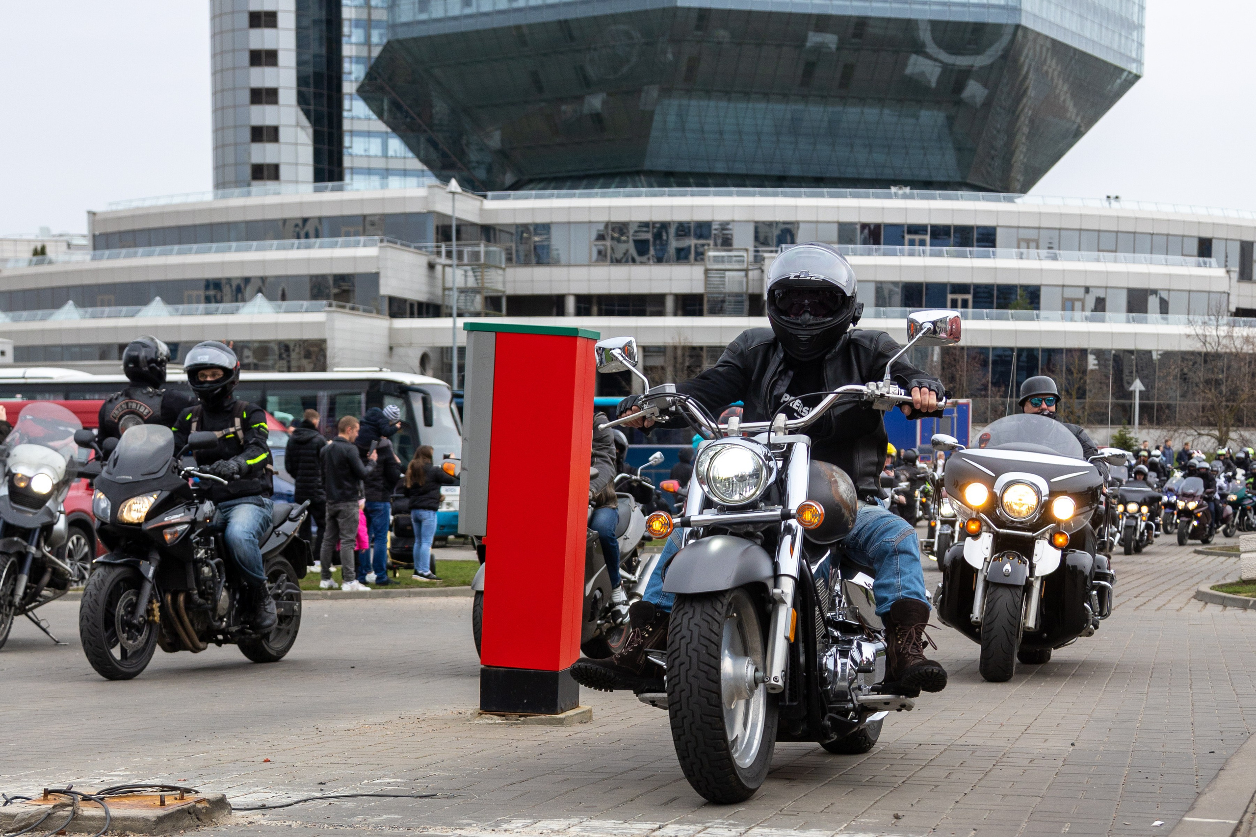 Открытие мотосезона 2023. Профессиональный интерьерный и репортажный фотограф Минск и РБ. Максим Орлов