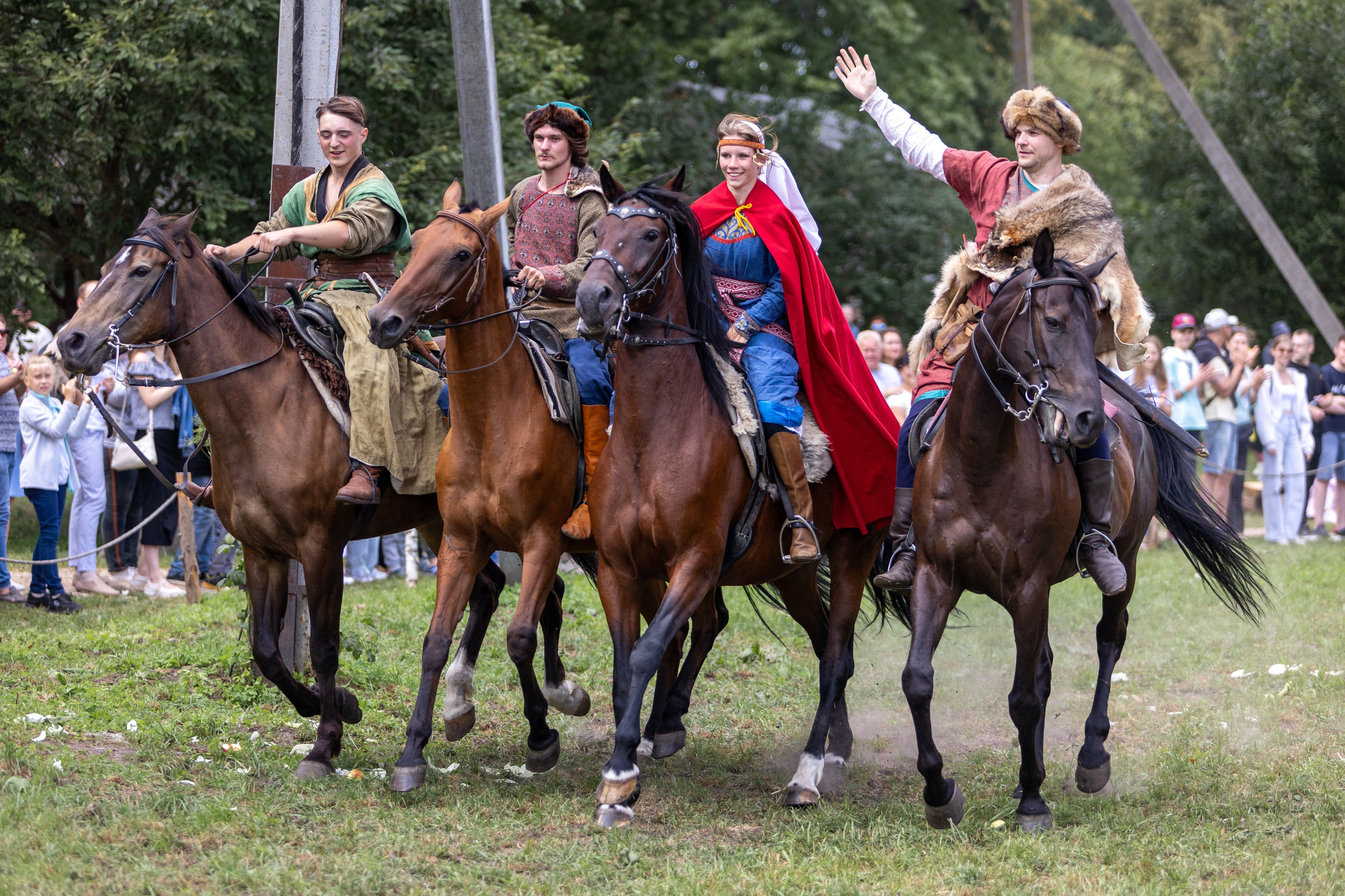 Ежегодный фестиваль средневековья в Дукоре. Профессиональный интерьерный и репортажный фотограф Минск и РБ. Максим Орлов