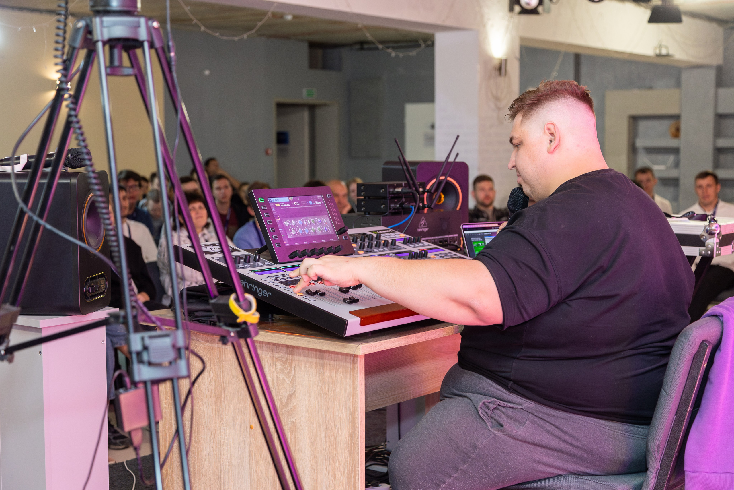 Конференция Medialive 2024. День второй. Профессиональный интерьерный и репортажный фотограф Минск и РБ. Максим Орлов