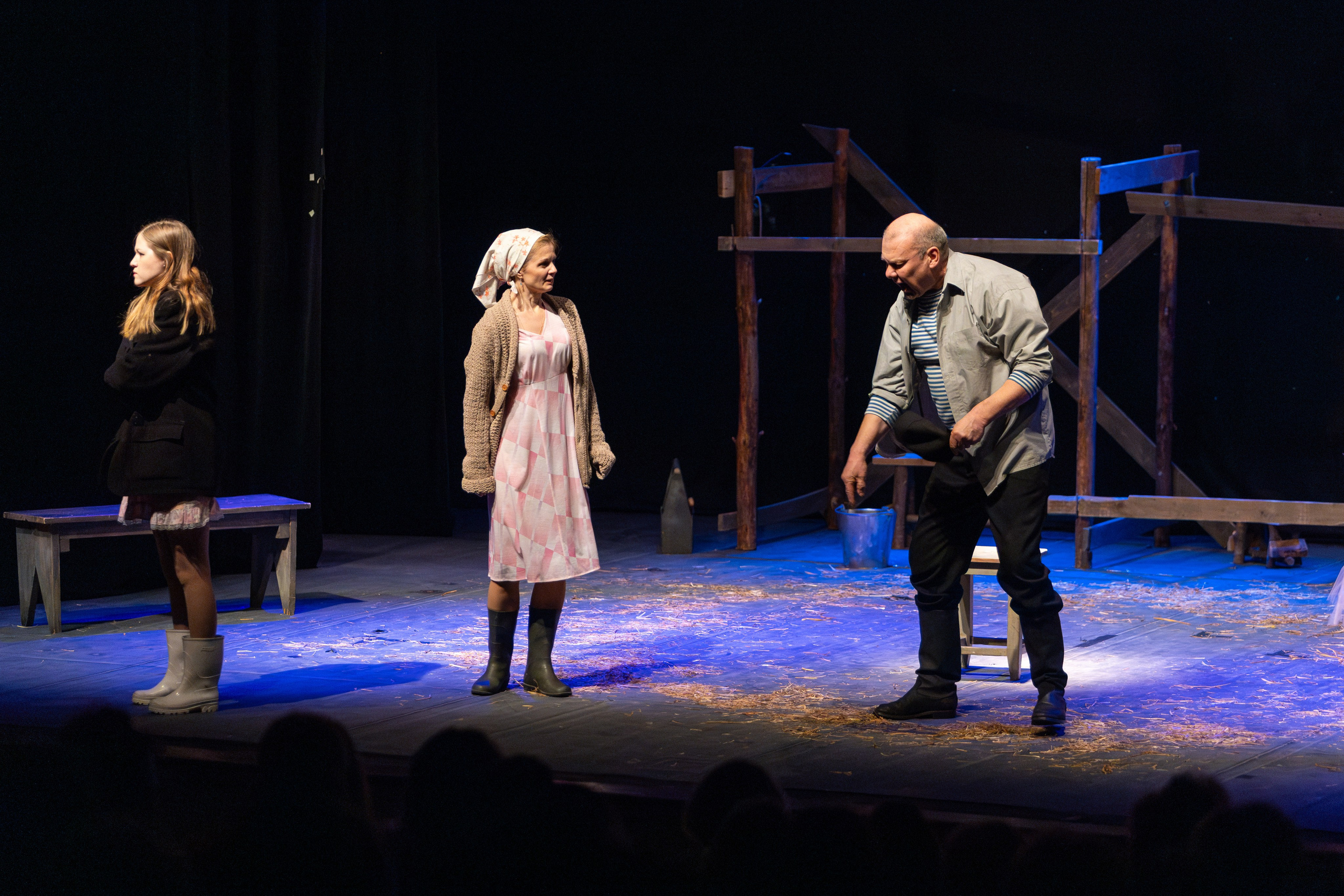 Театр белорусской армии «Очень простая история». Профессиональный интерьерный и репортажный фотограф Минск и РБ. Максим Орлов