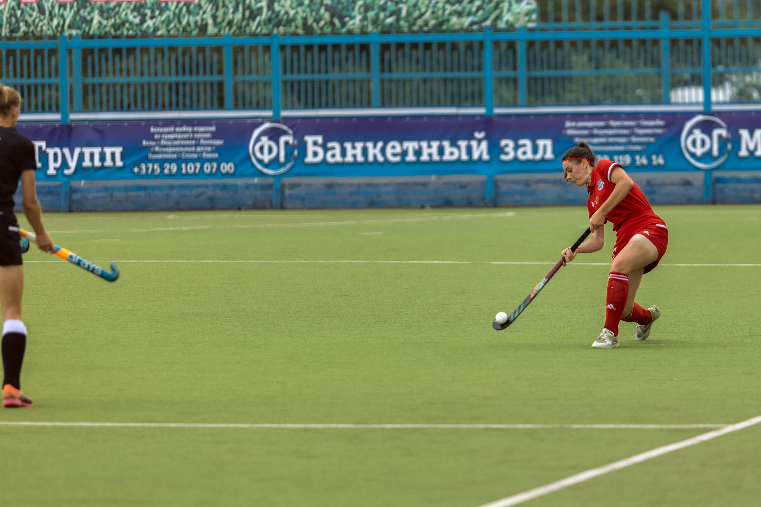 Хоккей на траве. Девушки. Минск — Виктория. 16.06.2024. Профессиональный интерьерный и репортажный фотограф Минск и РБ. Максим Орлов