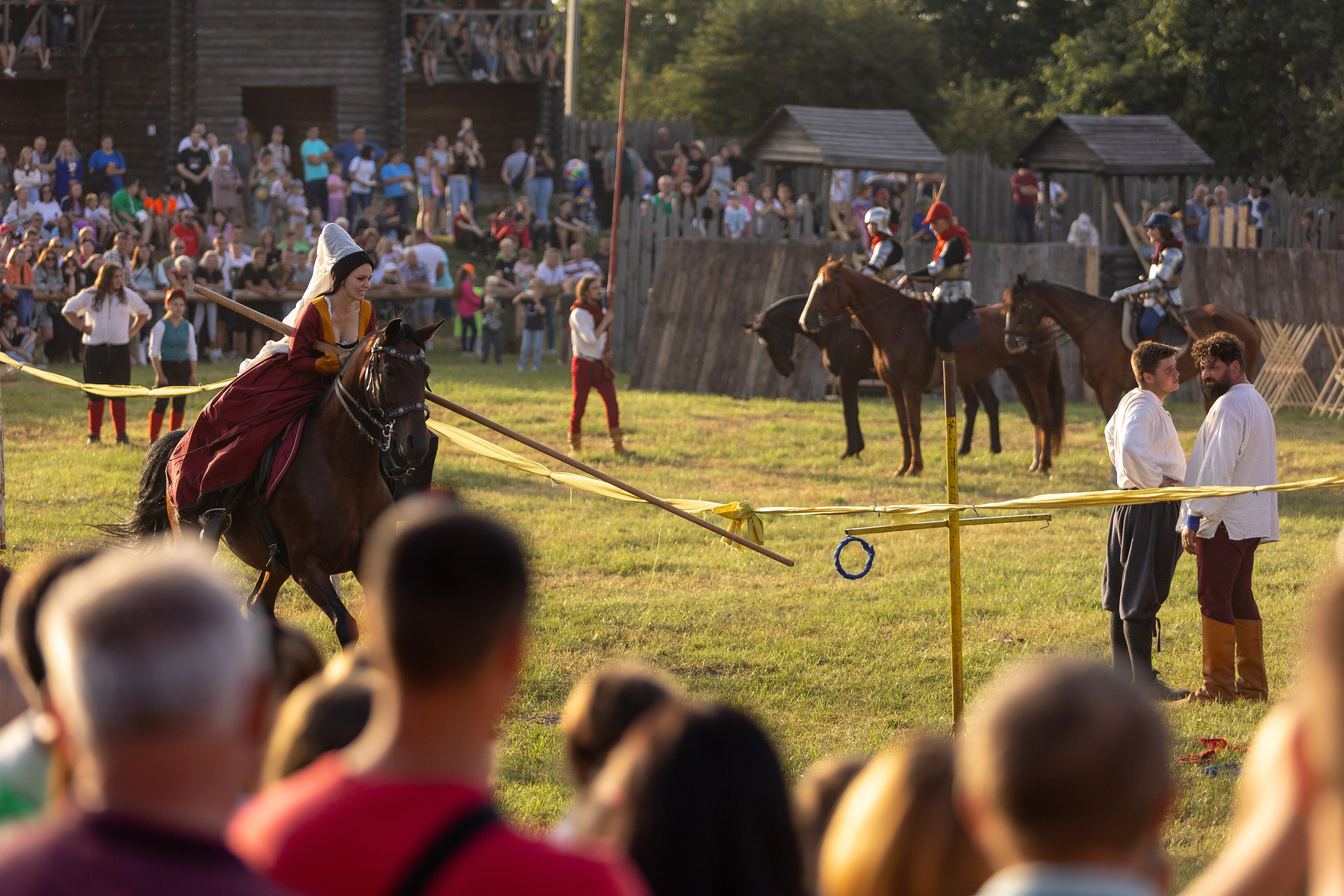 Рыцарский фест. Мстиславль. Профессиональный интерьерный и репортажный фотограф Минск и РБ. Максим Орлов