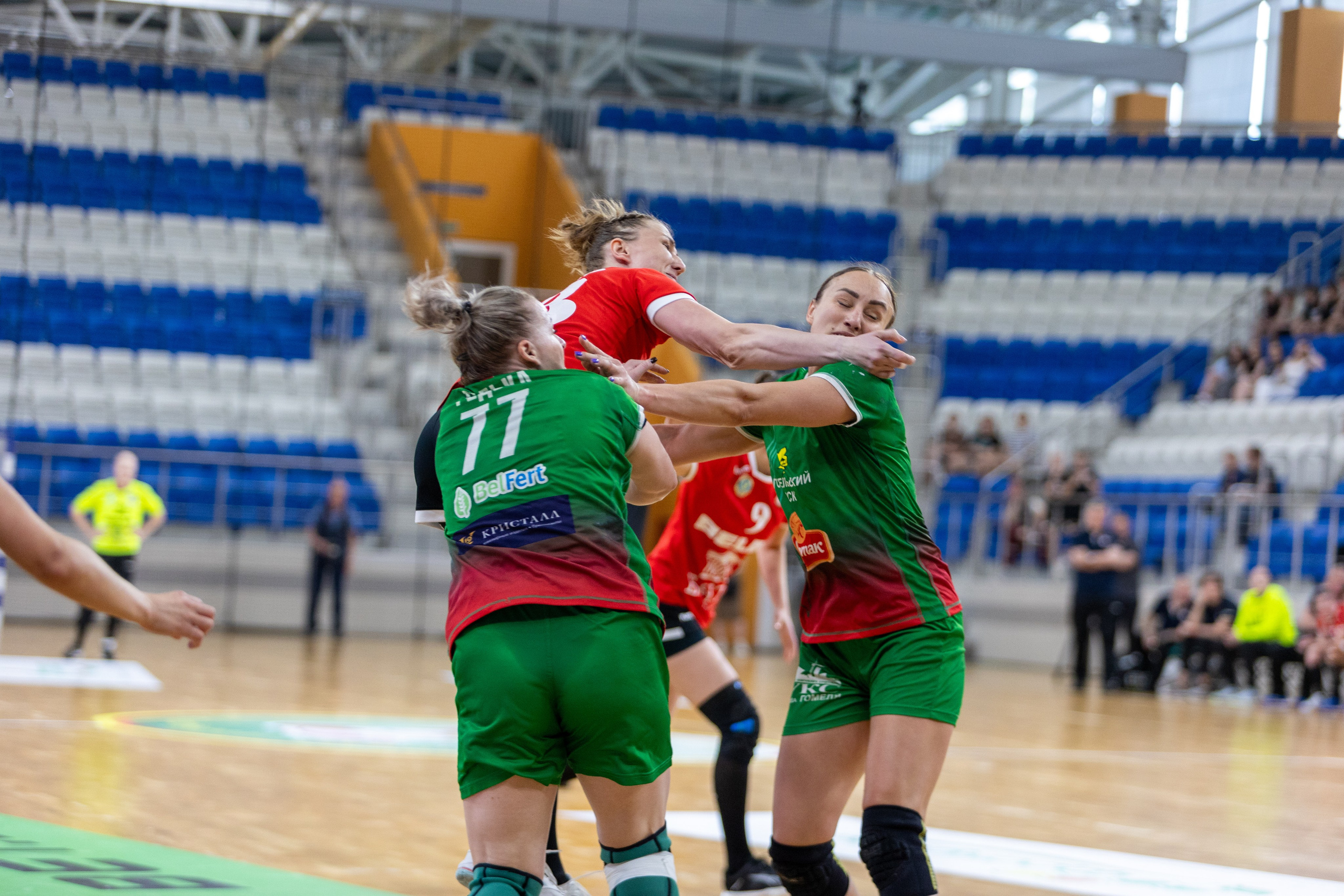 Гандбол. Финал. БНТУ — Гомель. 25.05.2024. Профессиональный интерьерный и репортажный фотограф Минск и РБ. Максим Орлов