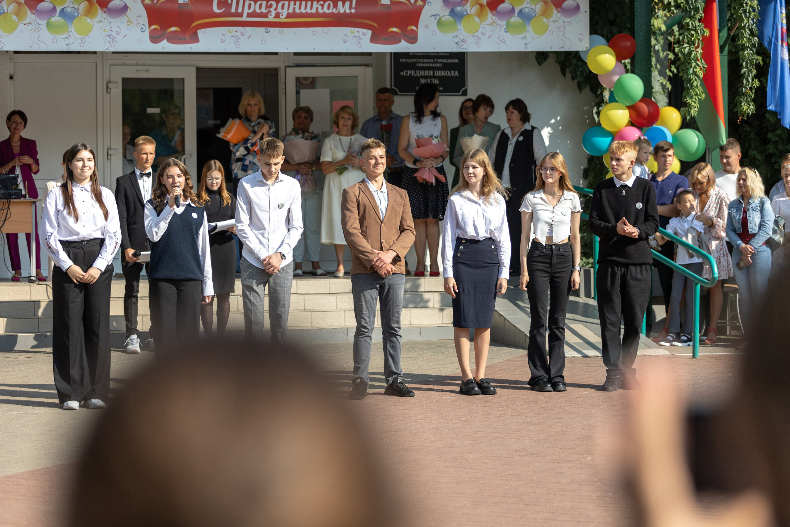 Линейка 1 сентября 2023 г. Профессиональный интерьерный и репортажный фотограф Минск и РБ. Максим Орлов