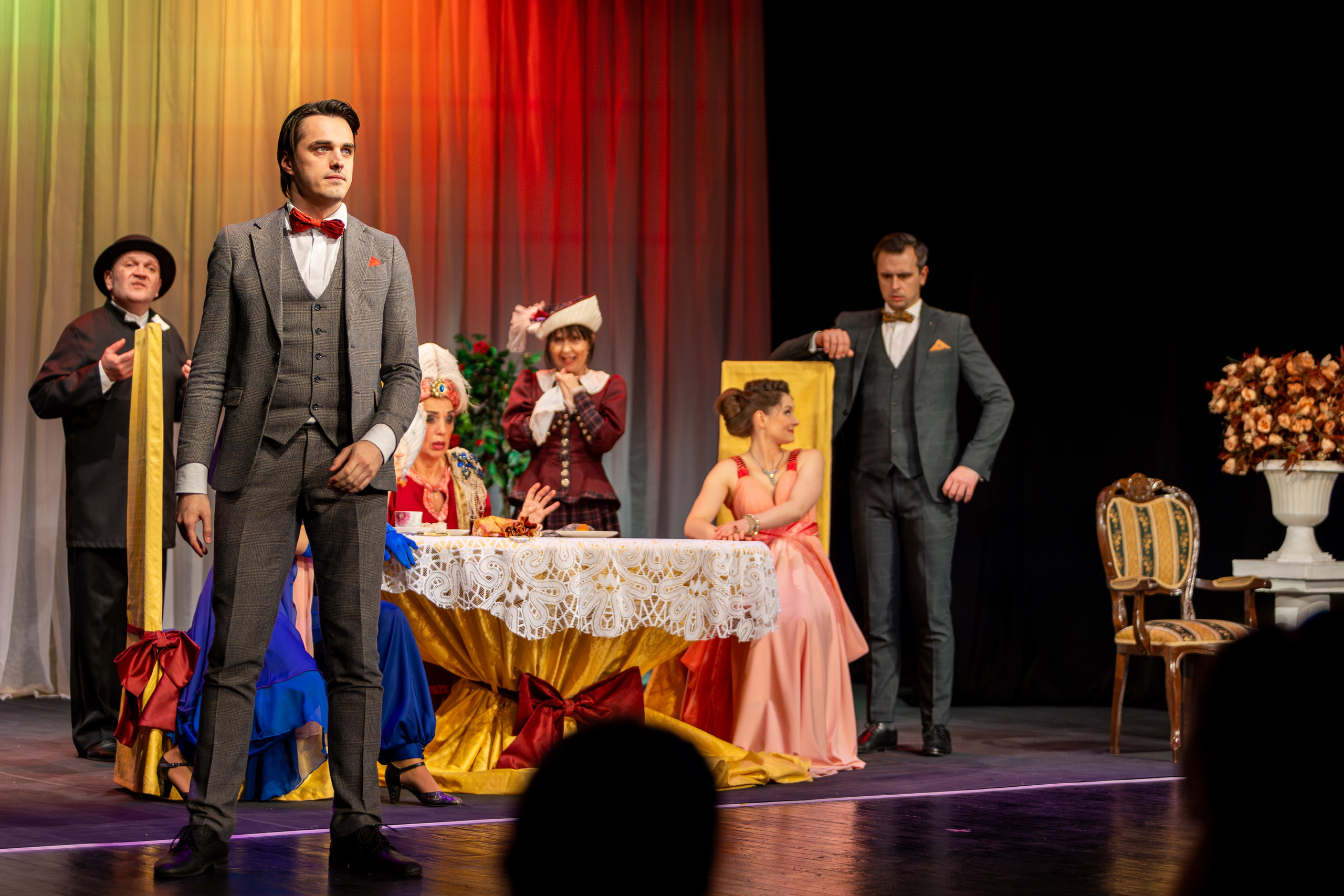 Новый театр «Как важно быть серьезным». Профессиональный интерьерный и репортажный фотограф Минск и РБ. Максим Орлов